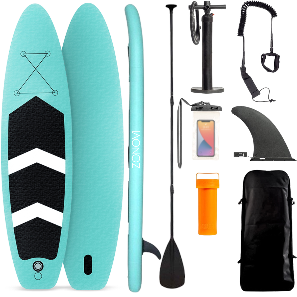 Een turquoise stand-up paddleboard met accessoires, zwart-witte achtergrond.