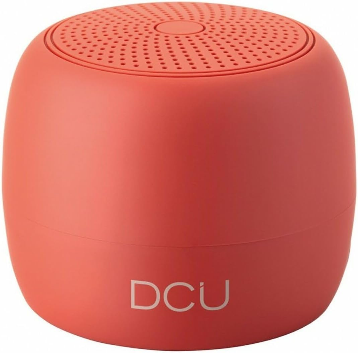 Altoparlante rosso corallo con logo DCU. Sfondo bianco, vista dall'alto.