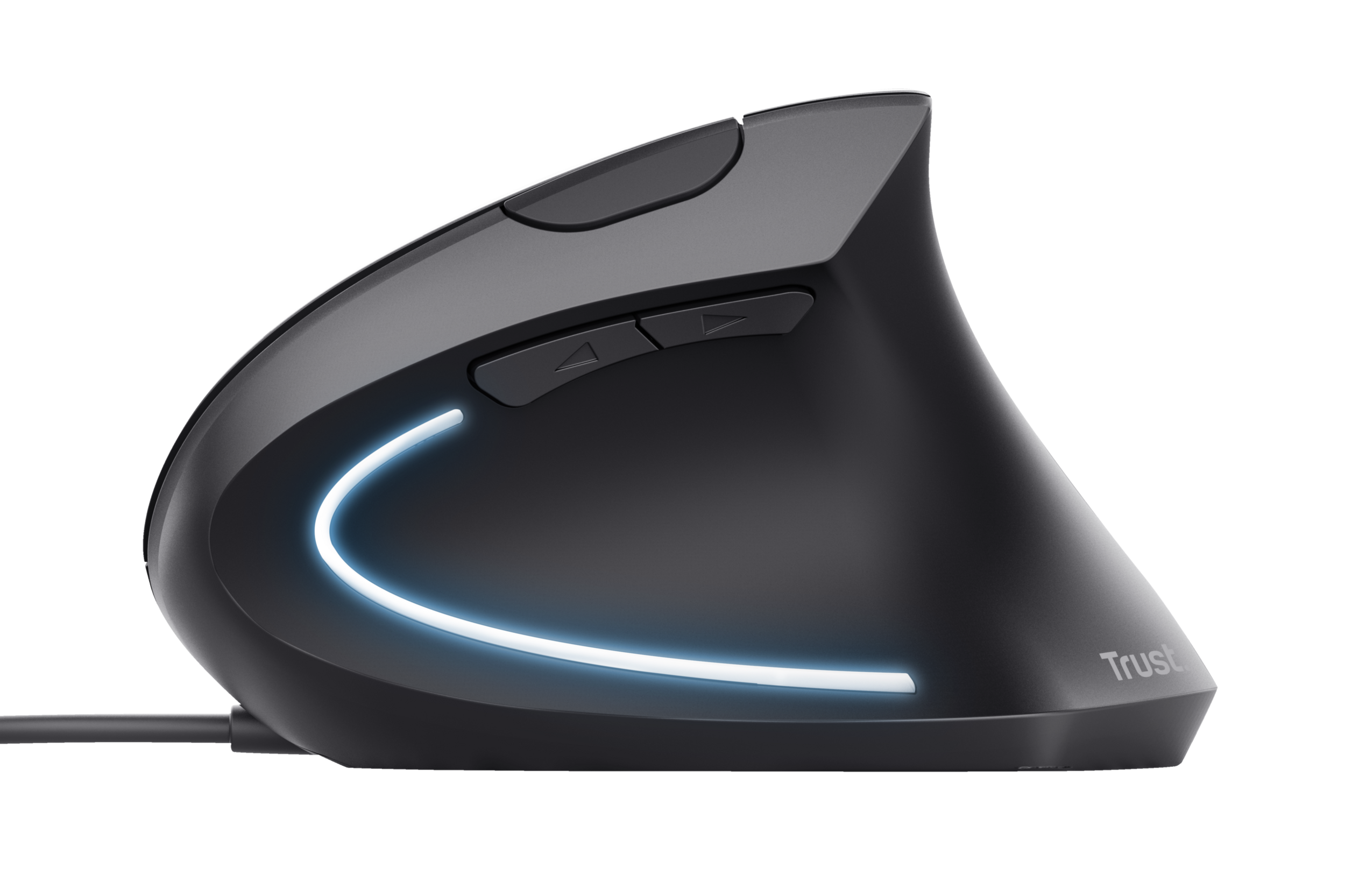 Czarna ergonomiczna mysz z bocznymi przyciskami i niebieskim światłem. Czarne tło.