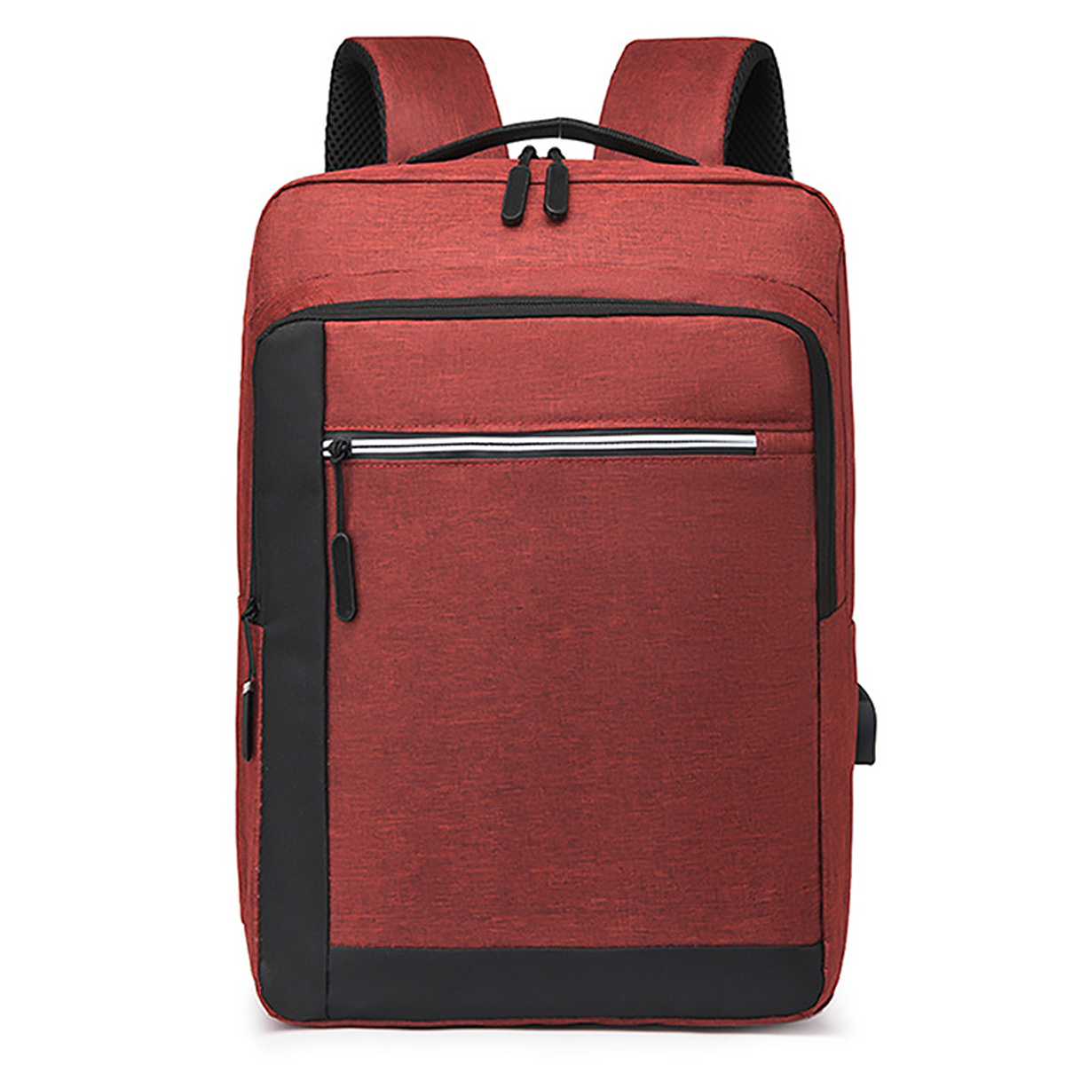Roter Rucksack mit schwarzen Akzenten. Er hat eine Vordertasche, einen Reißverschluss und einen USB-Anschluss.