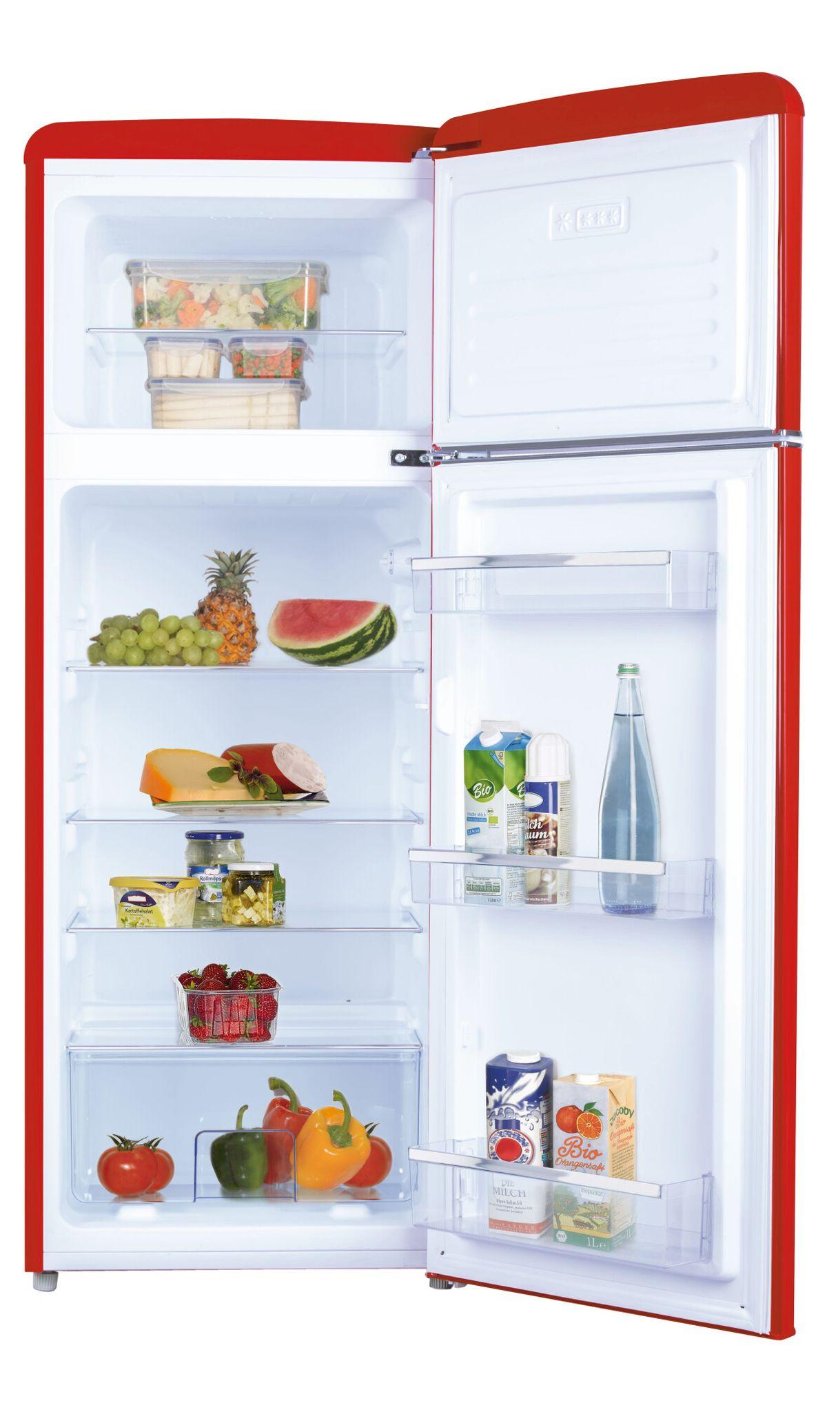 Ein roter Kühlschrank mit offener Tür, zeigt Lebensmittel: Obst, Gemüse und Getränke.
