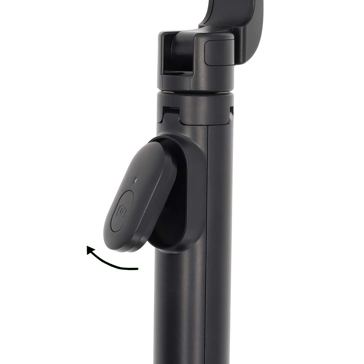 Schwarzer Selfie-Stick mit geöffnetem Knopf. Der Stick ist ausgezogen. Weißer Hintergrund.