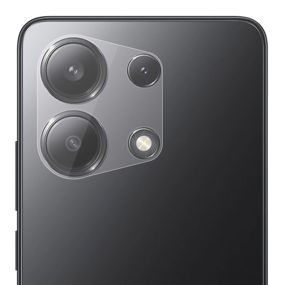 Primer plano de la parte trasera de un teléfono con tres lentes de cámara.