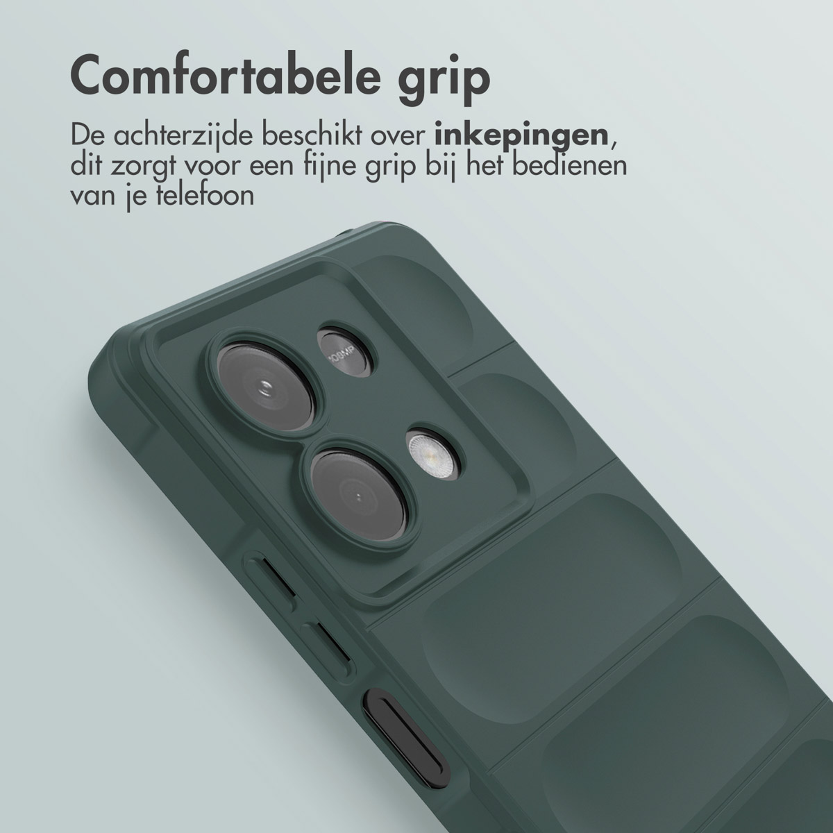 Close-up van een donkergroene telefoonhoes, met een camerabult en een getextureerde achterkant. Tekst bovenaan.