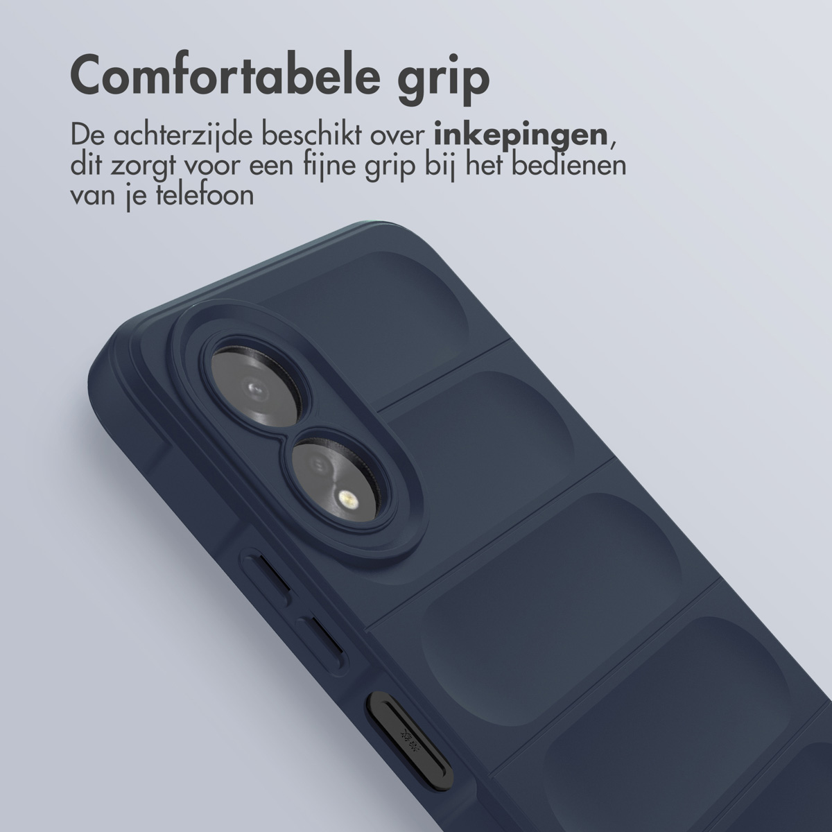 Coque de téléphone bleue avec surface texturée et texte, sur fond blanc.