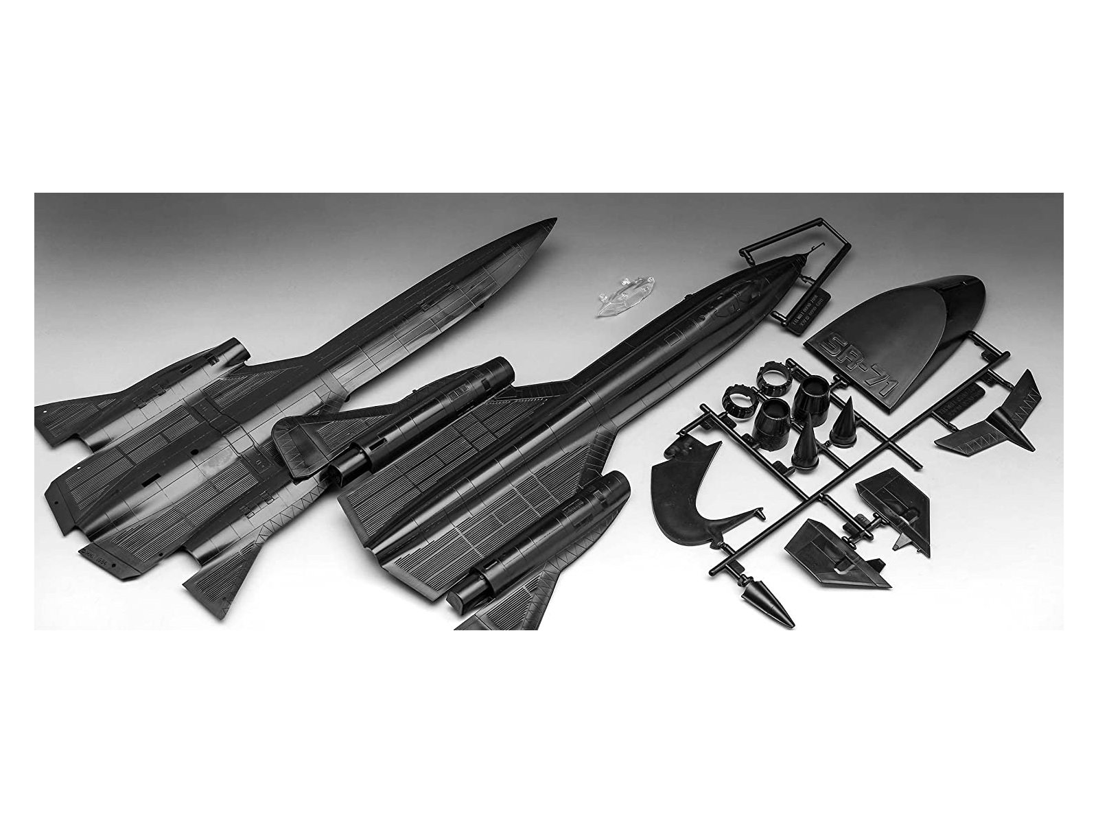 Schwarze SR-71 Blackbird Modellbausatzteile. Flugzeugteile und Zubehör.