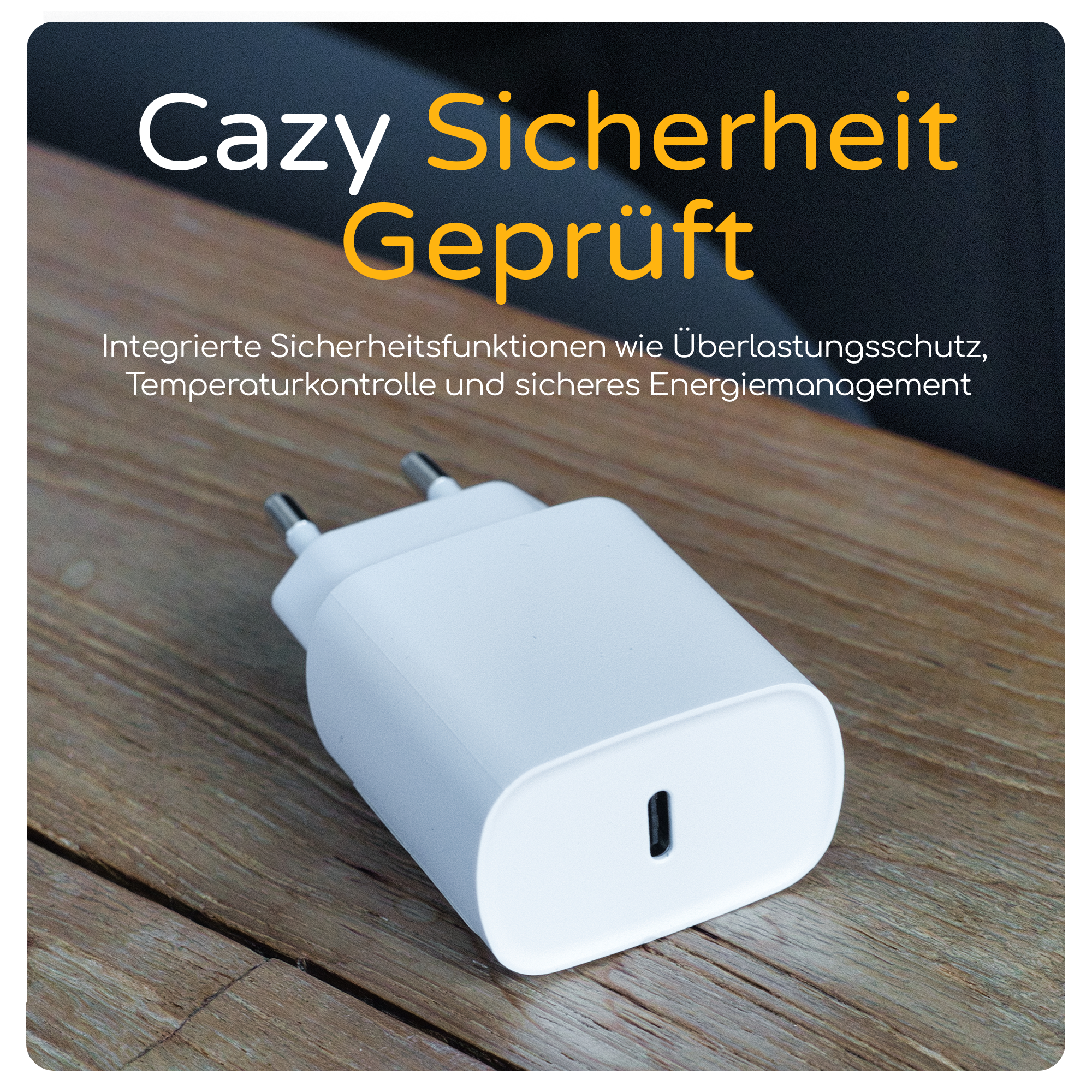 Weißes USB-Ladegerät mit Text: Cazy Sicherheit Geprüft.