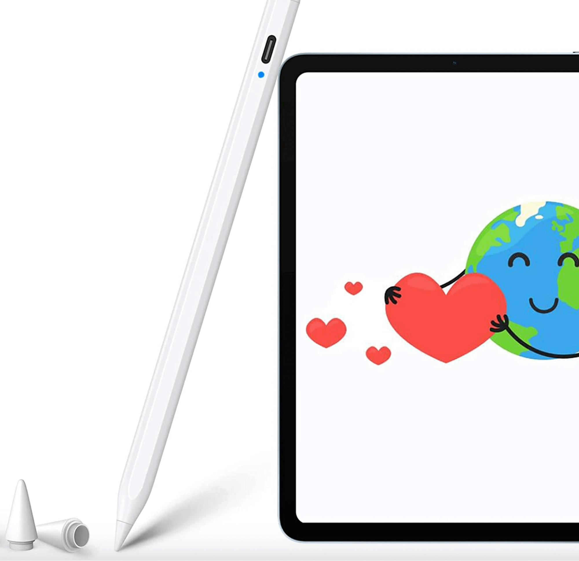 Białe pióro i tablet pokazujący uśmiechniętą Ziemię trzymającą czerwone serce. Białe tło.