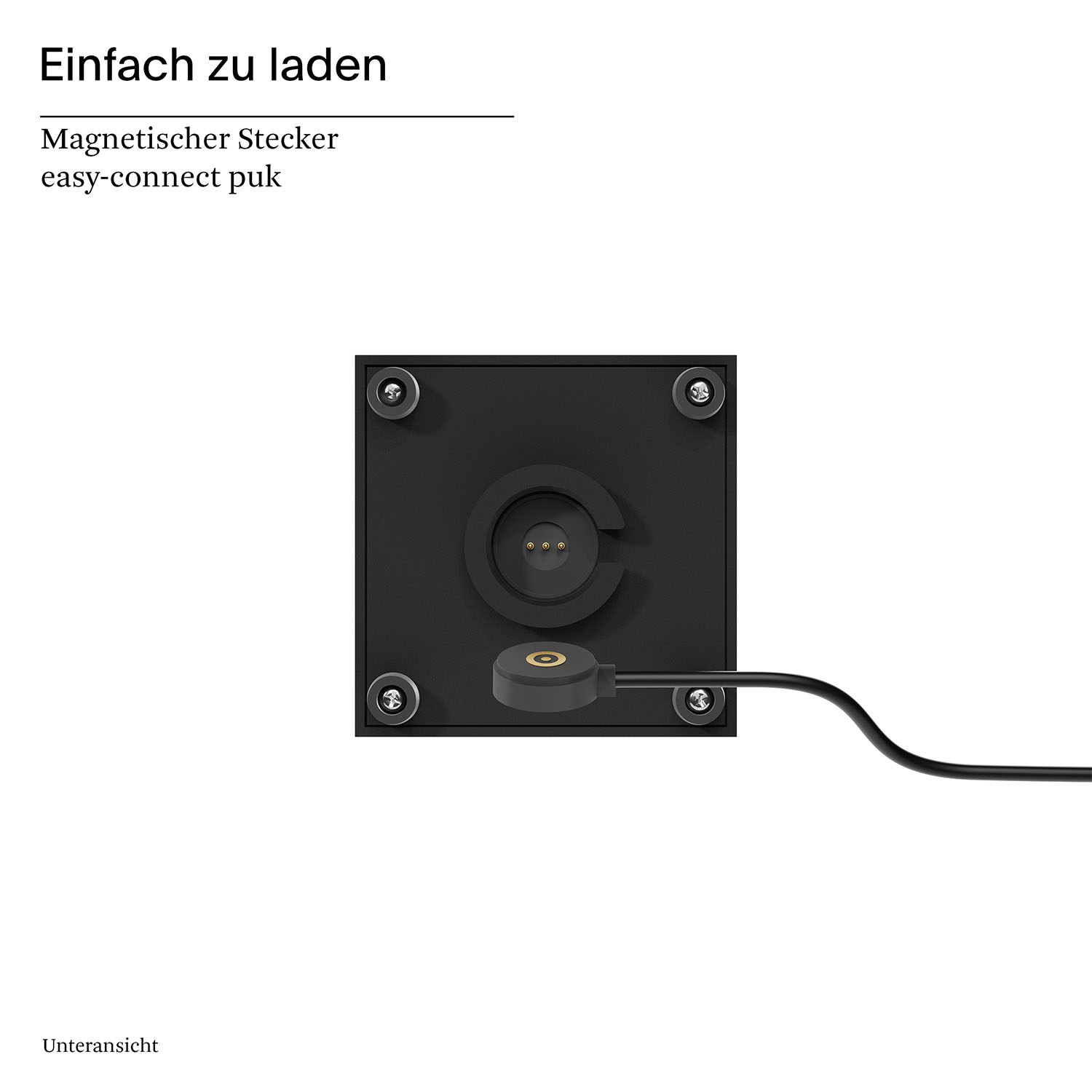 Schwarze quadratische Ladestation mit einem schwarzen Ladepuck und einem Kabel. Auf weißer Oberfläche.