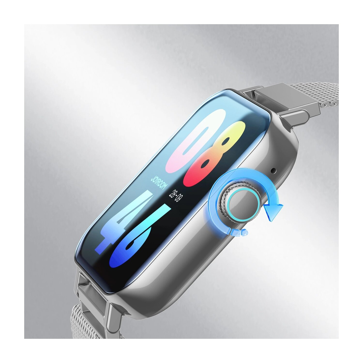 Silberne Smartwatch zeigt Zahlen. Auf der Seite befindet sich eine drehbare Krone. Die Uhr hat ein Mesh-Band.