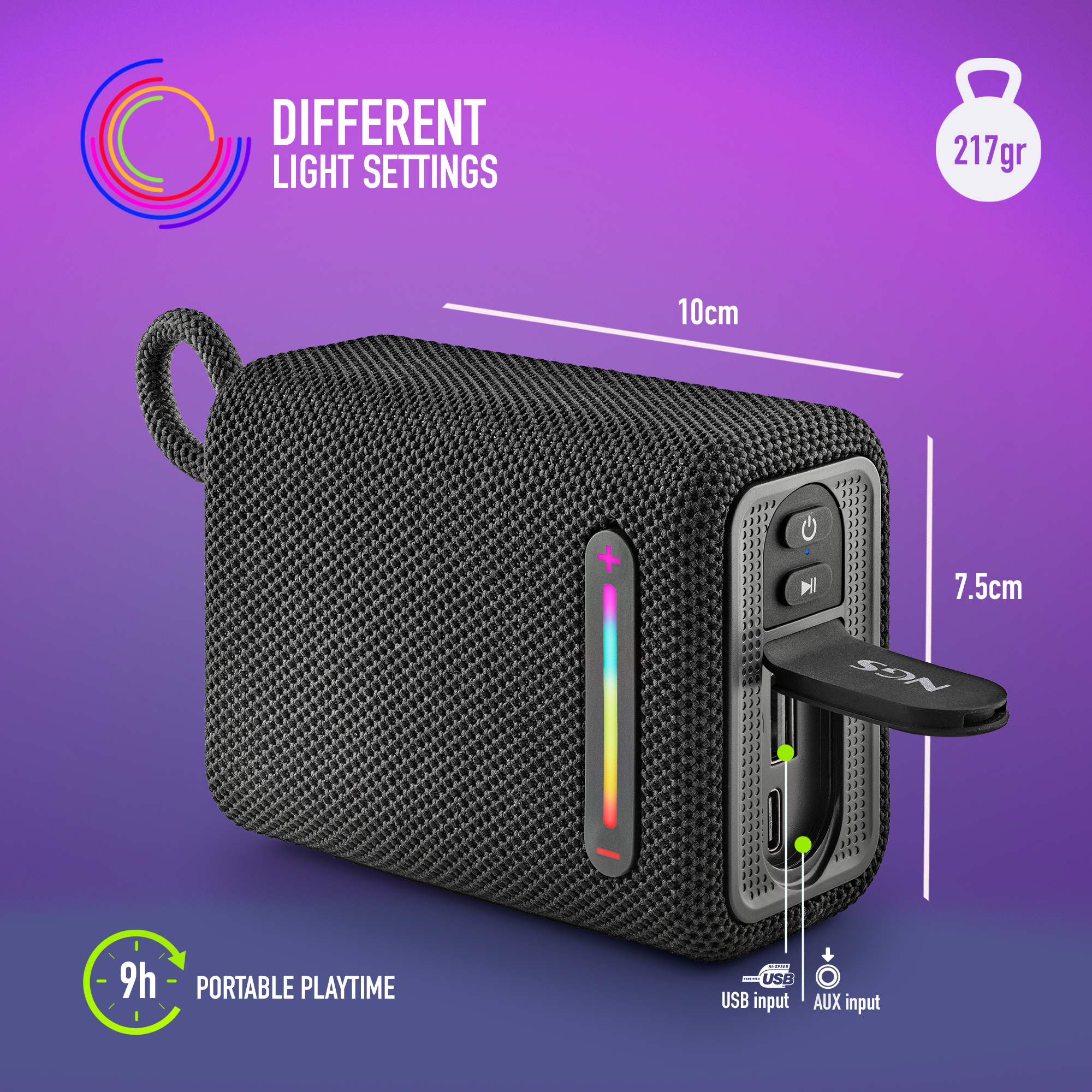 Czarny głośnik z uchwytem, kolorowym paskiem świetlnym i wymiarami. Wejścia USB i AUX.