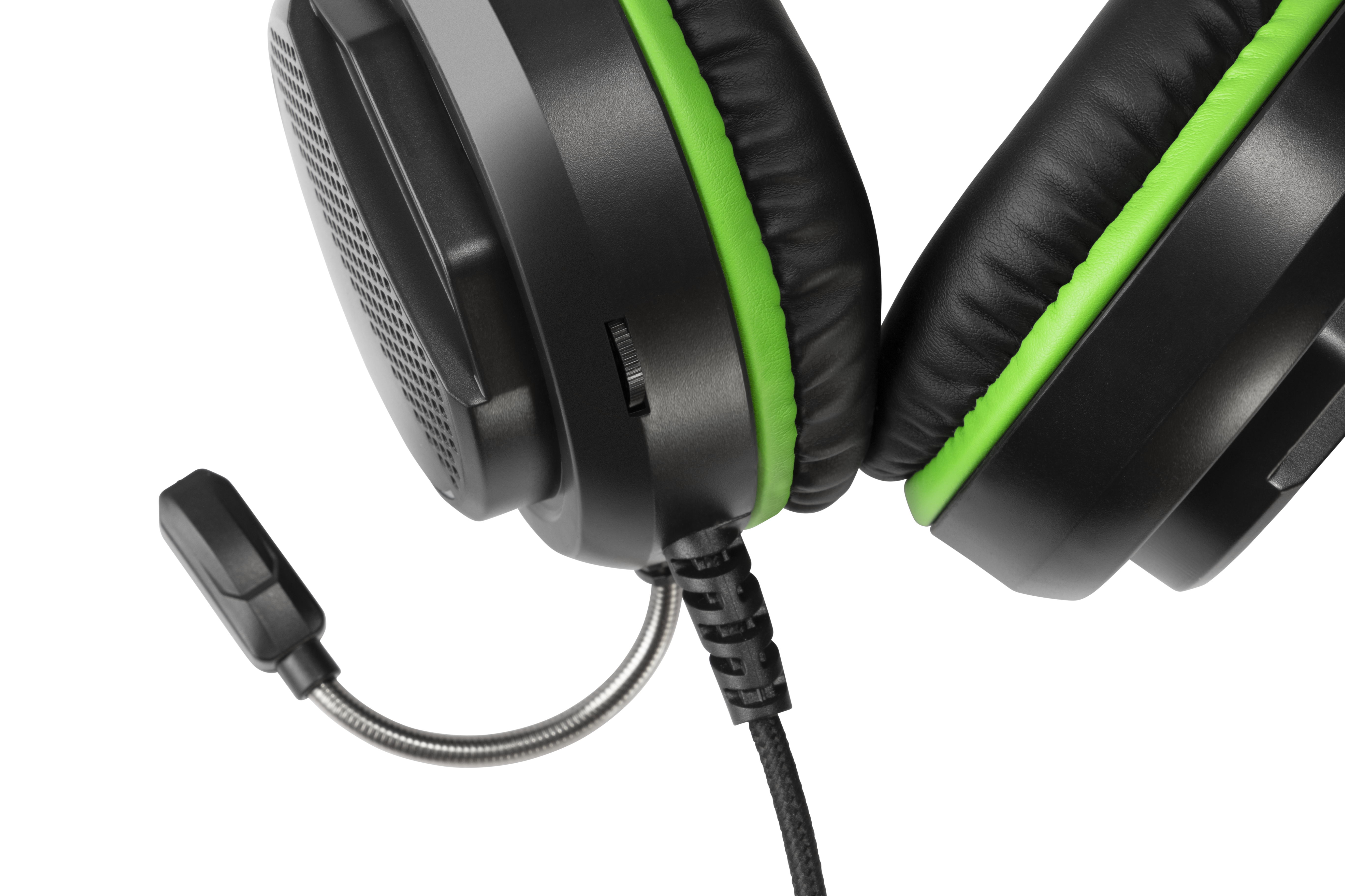 Schwarzes und grünes Gaming-Headset. Das Mikrofon ist angebracht. Das Headset ist auf weißem Hintergrund.