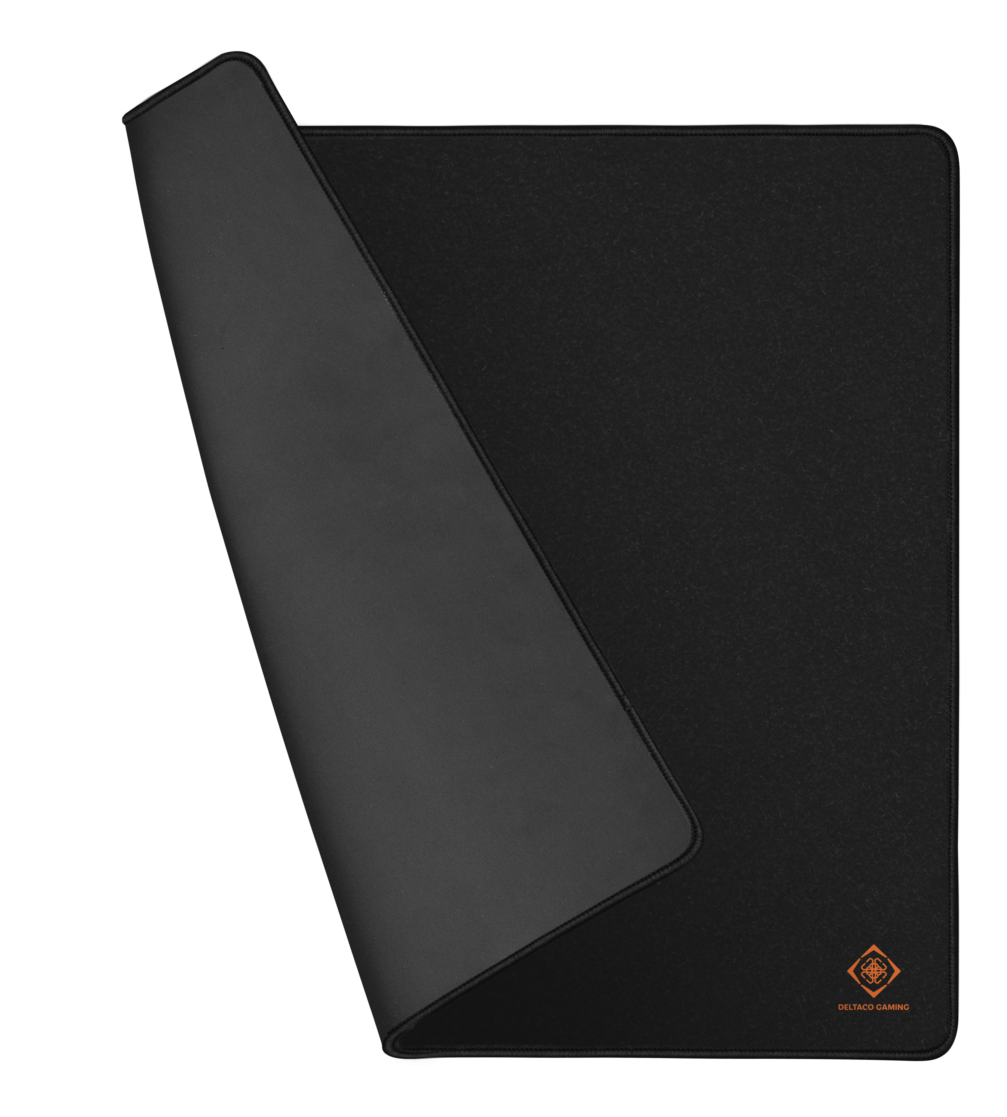 Czarna podkładka pod mysz z czarnym spodem. Widoczne logo Deltaco Gaming.