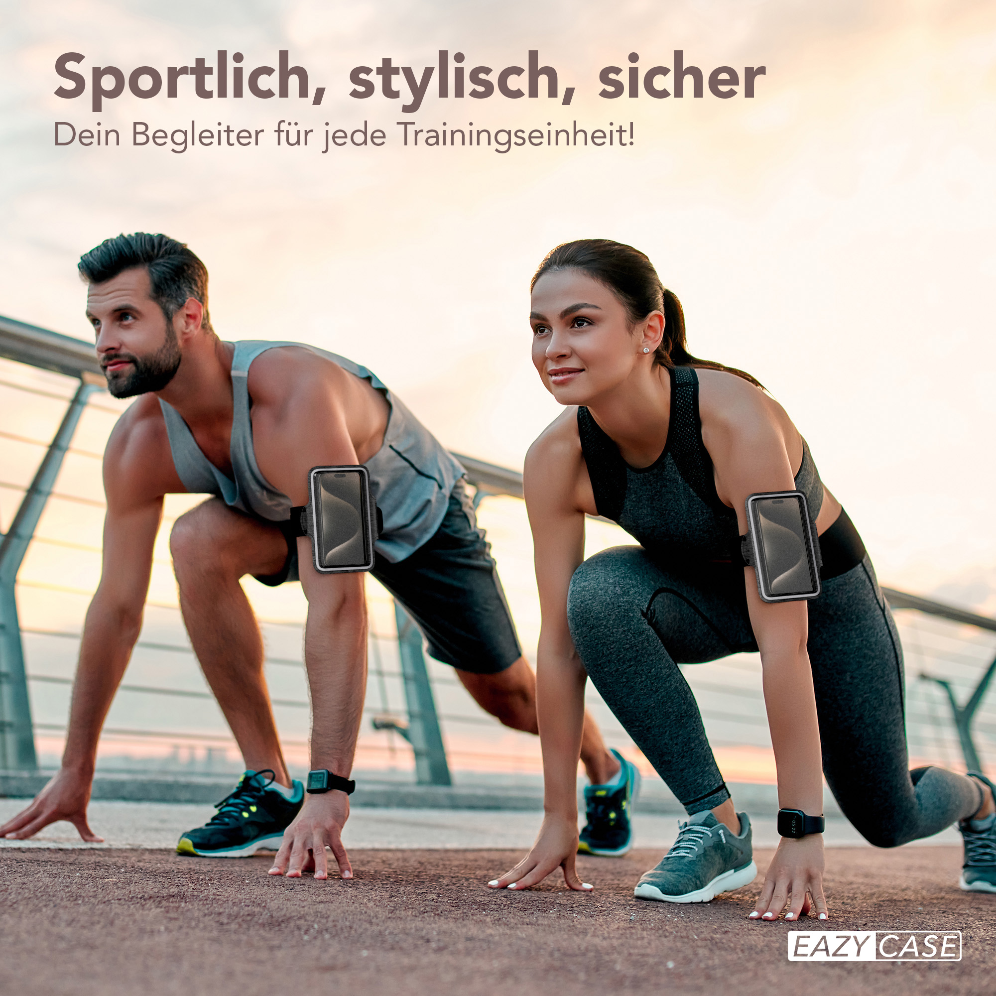 Zwei Personen starten ein Rennen, tragen Sportkleidung und Armbänder für Telefone.