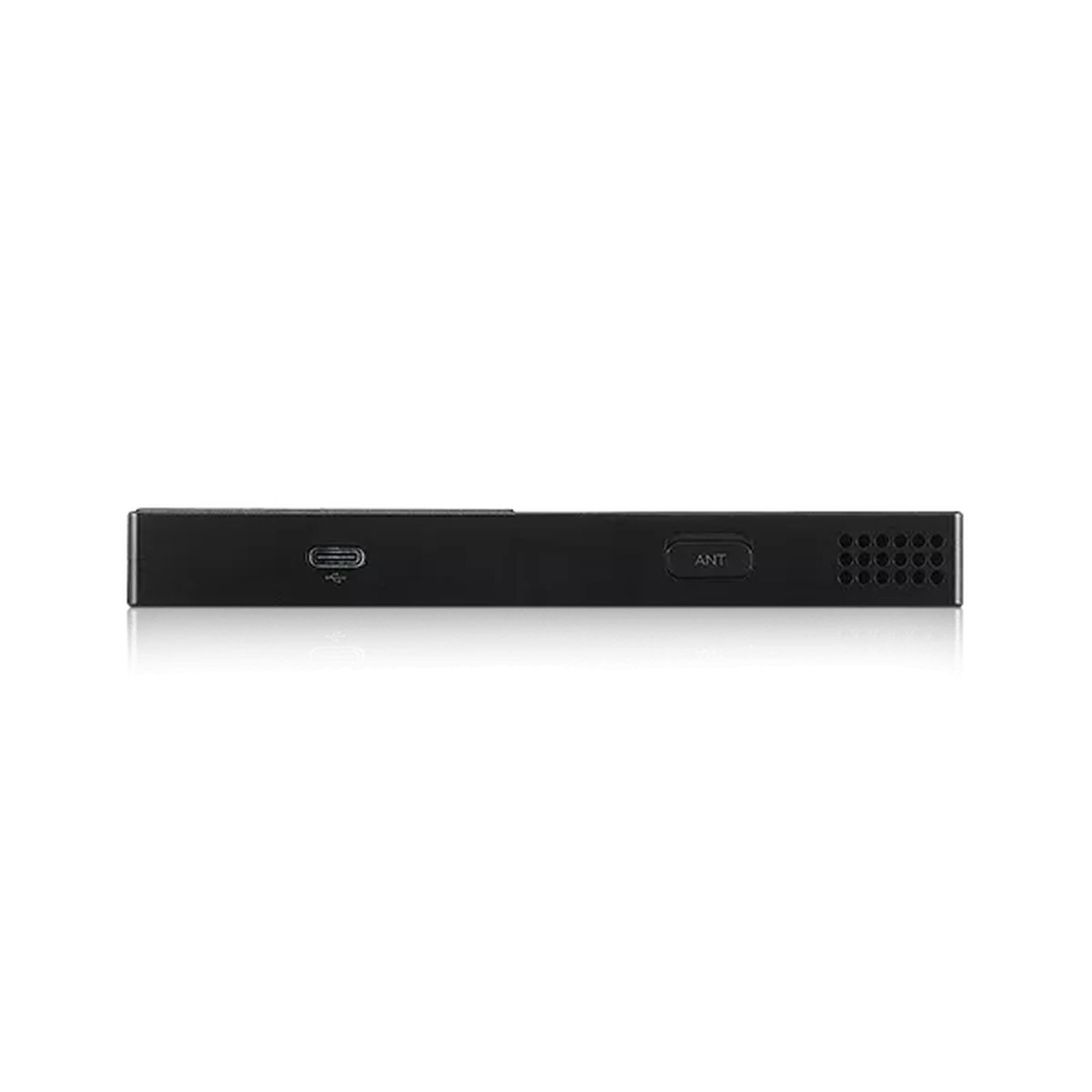 Ein schwarzes Gerät mit USB-Anschluss, Lüftungslöchern und ANT-Etikett.