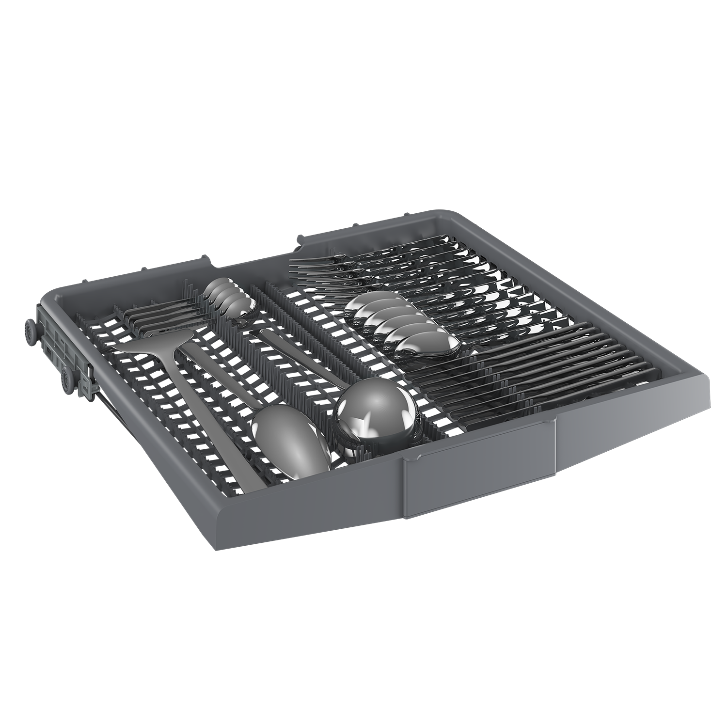 Cassetto portaposate della lavastoviglie pieno di posate d'argento, forchette, cucchiai e utensili da portata.