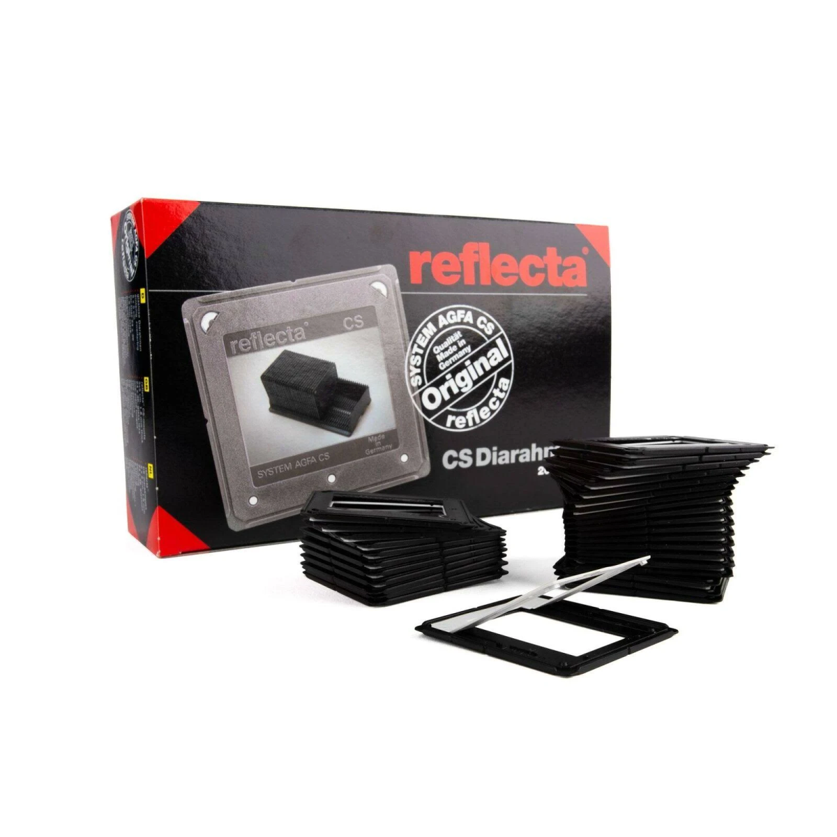 Schwarze und rote Box mit Dias. Text: reflecta AGFA CS. Ein Stapel Dias ist sichtbar.