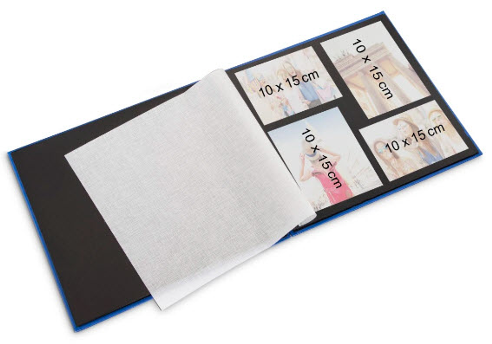 Otwarty album fotograficzny z czterema zdjęciami o wymiarach 10x15 cm, z niebieską obwódką.