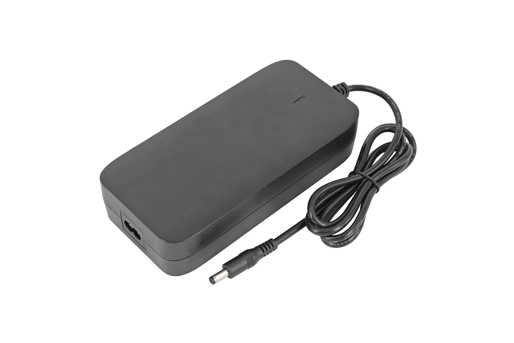 Adattatore di alimentazione per laptop nero con cavo di alimentazione e connettore.