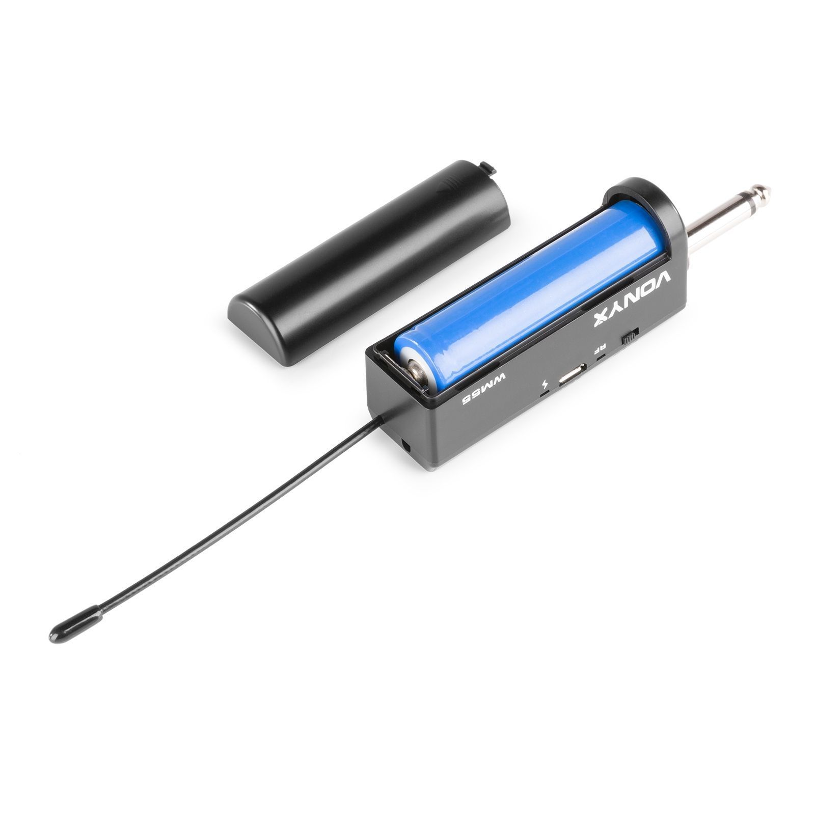 Czarny nadajnik mikrofonu z baterią i anteną. Białe tło.