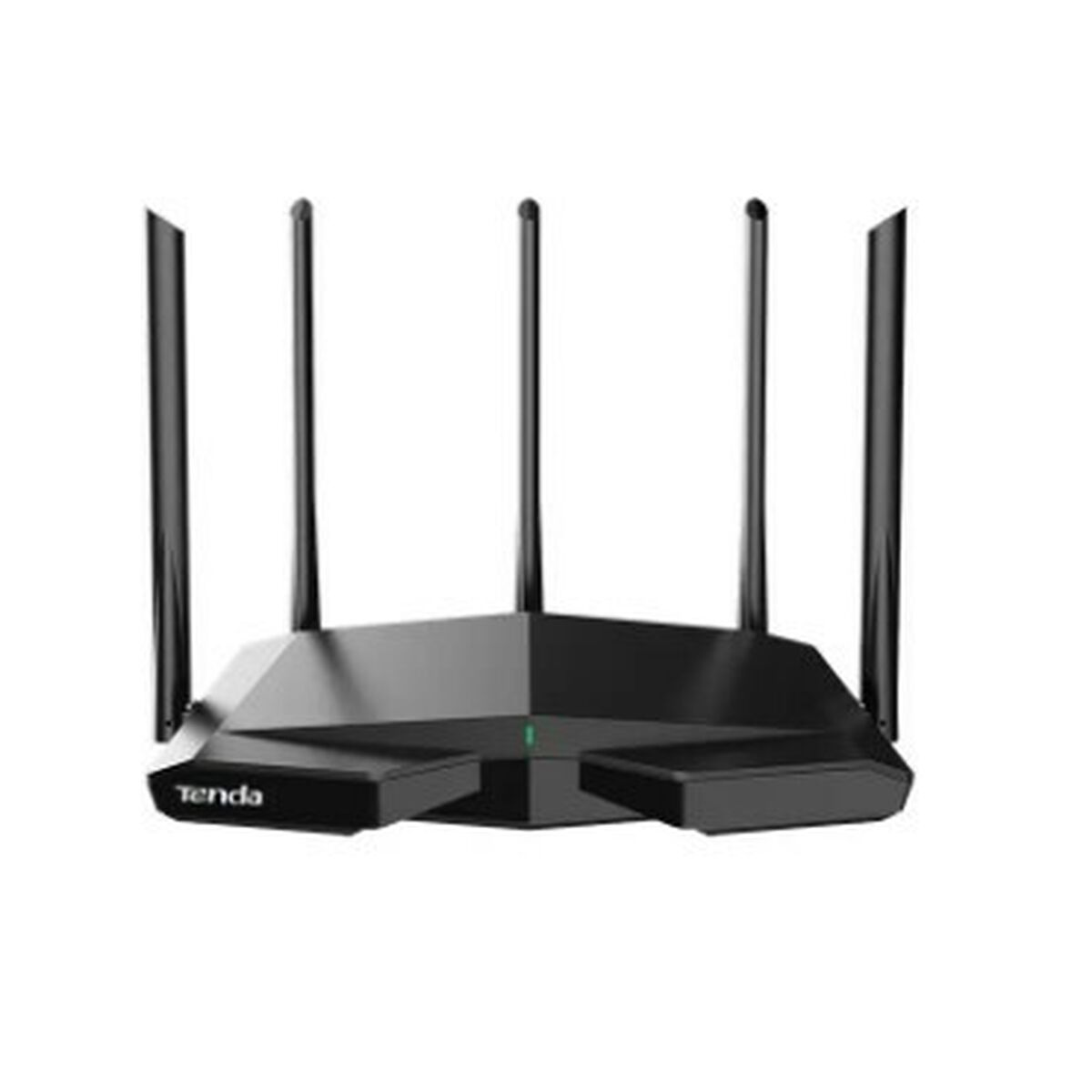 Router nero con quattro antenne. Tenda è il marchio. Sfondo bianco.