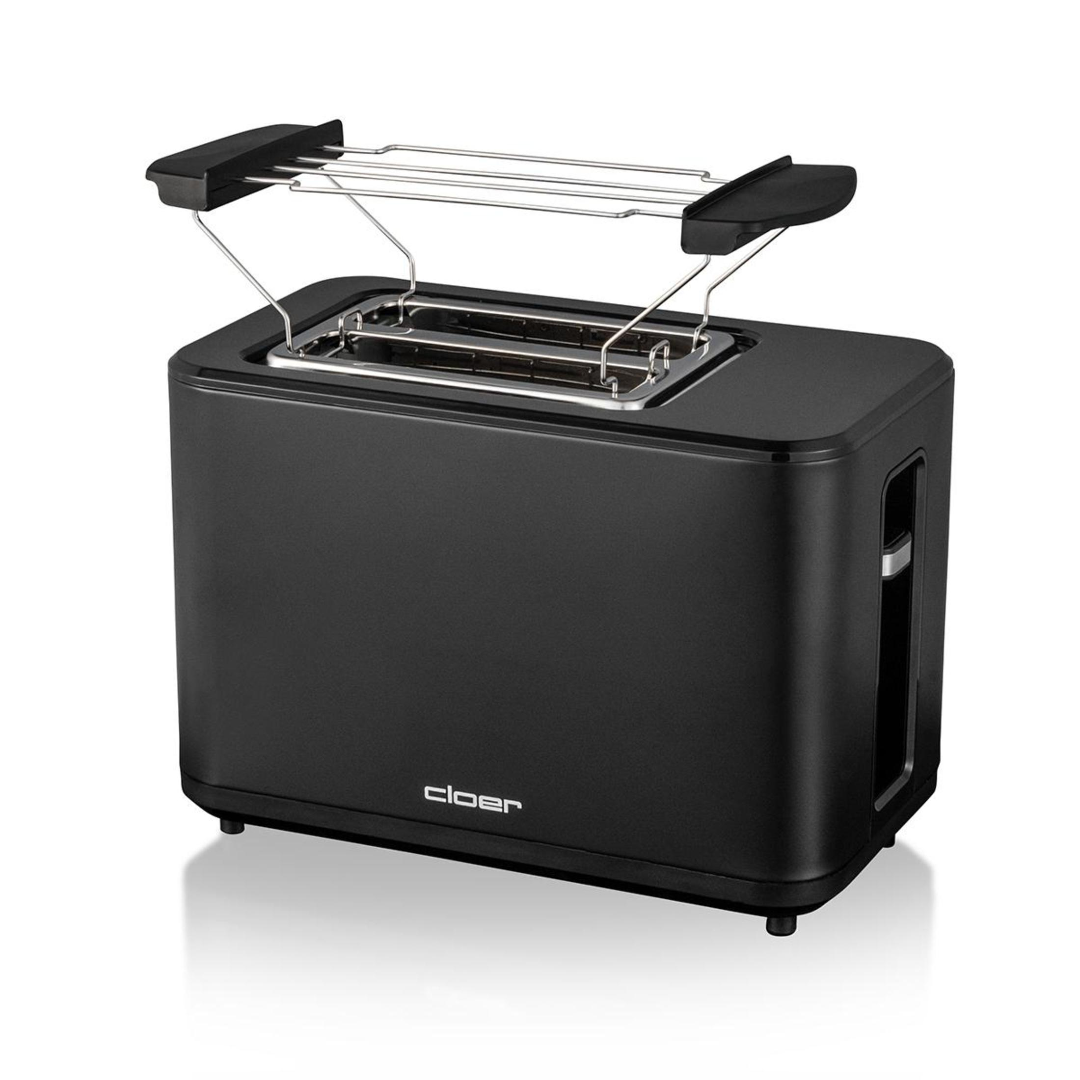 Schwarzer Toaster mit Chrom-Obergestell und dem Wort 'cloer'.