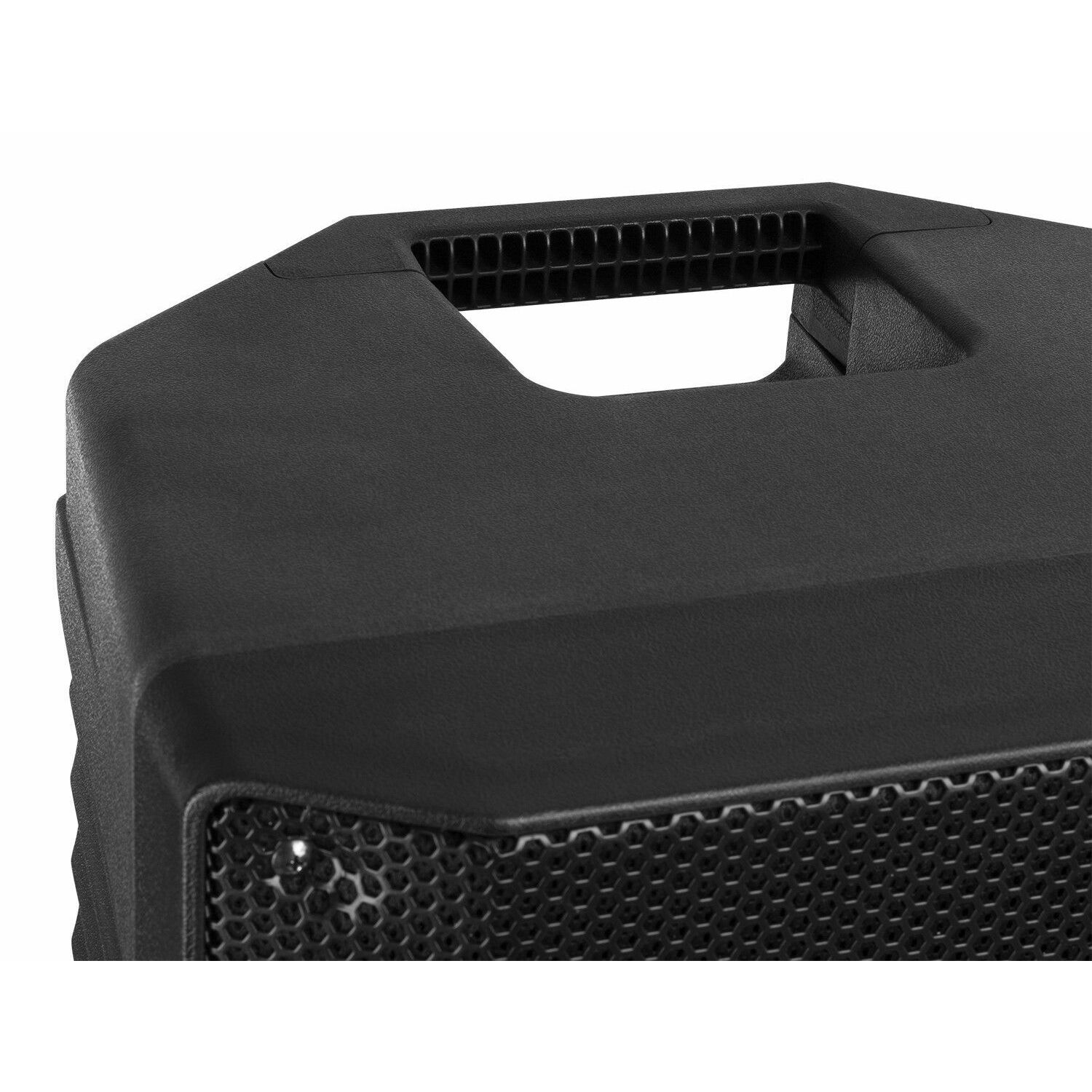 Close-up van een zwarte speaker met handvat en beschermend gaas.