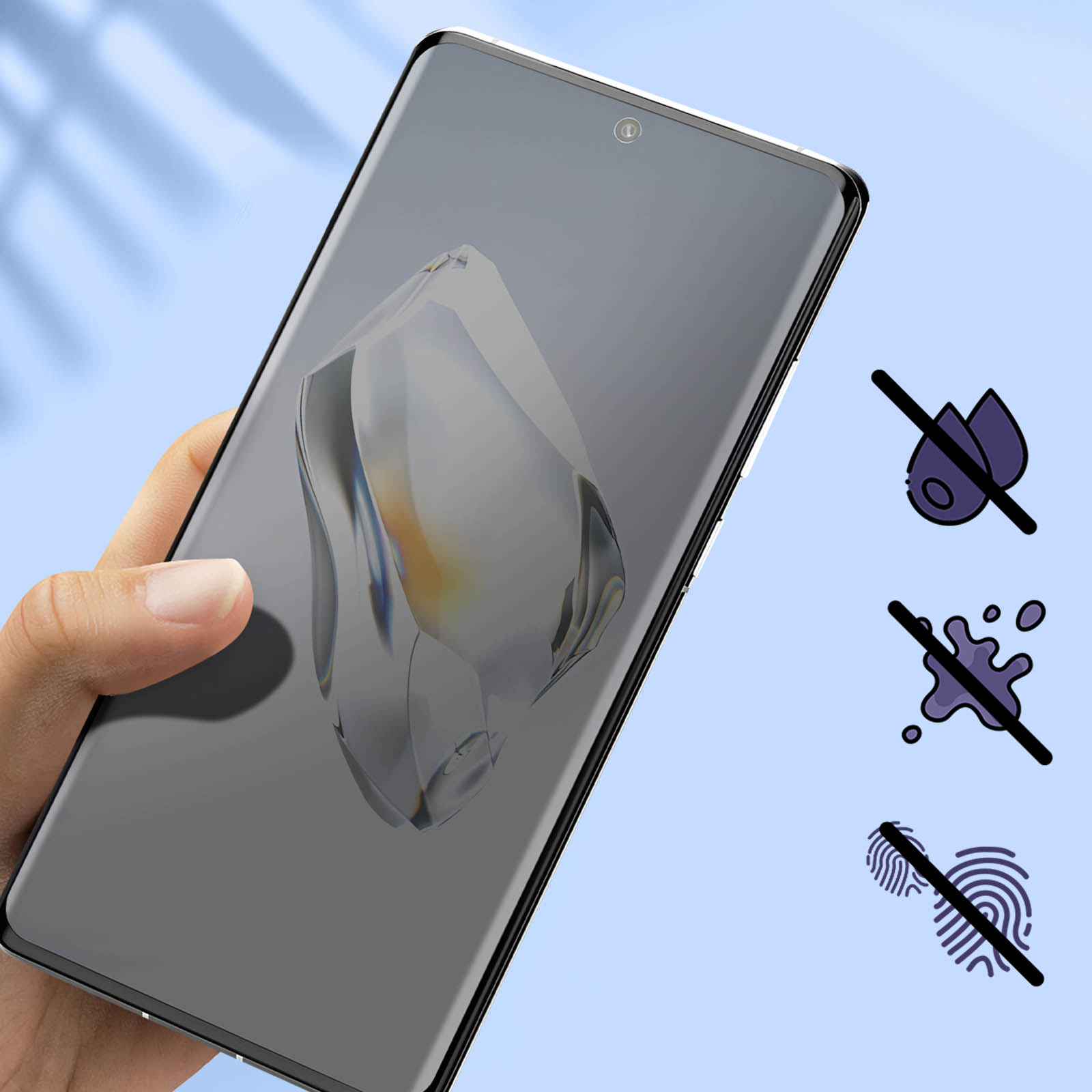 Mano che tiene uno smartphone con protezione schermo. Sono mostrati simboli di resistenza ad acqua, schizzi e impronte digitali.