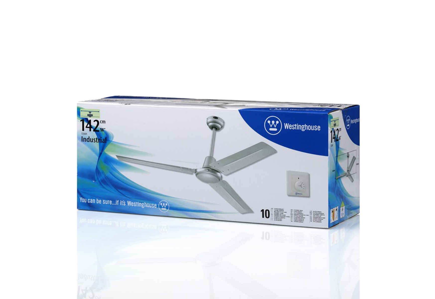 Una scatola con un ventilatore da soffitto e un controllo. La scatola è su sfondo bianco.