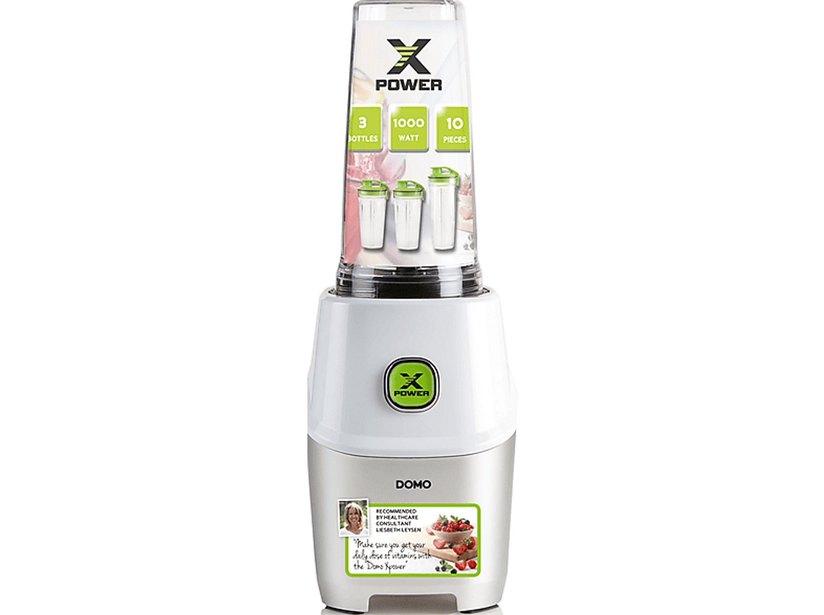 Licuadora con cuerpo blanco y plateado. Tiene un recipiente transparente con 3 botellas.