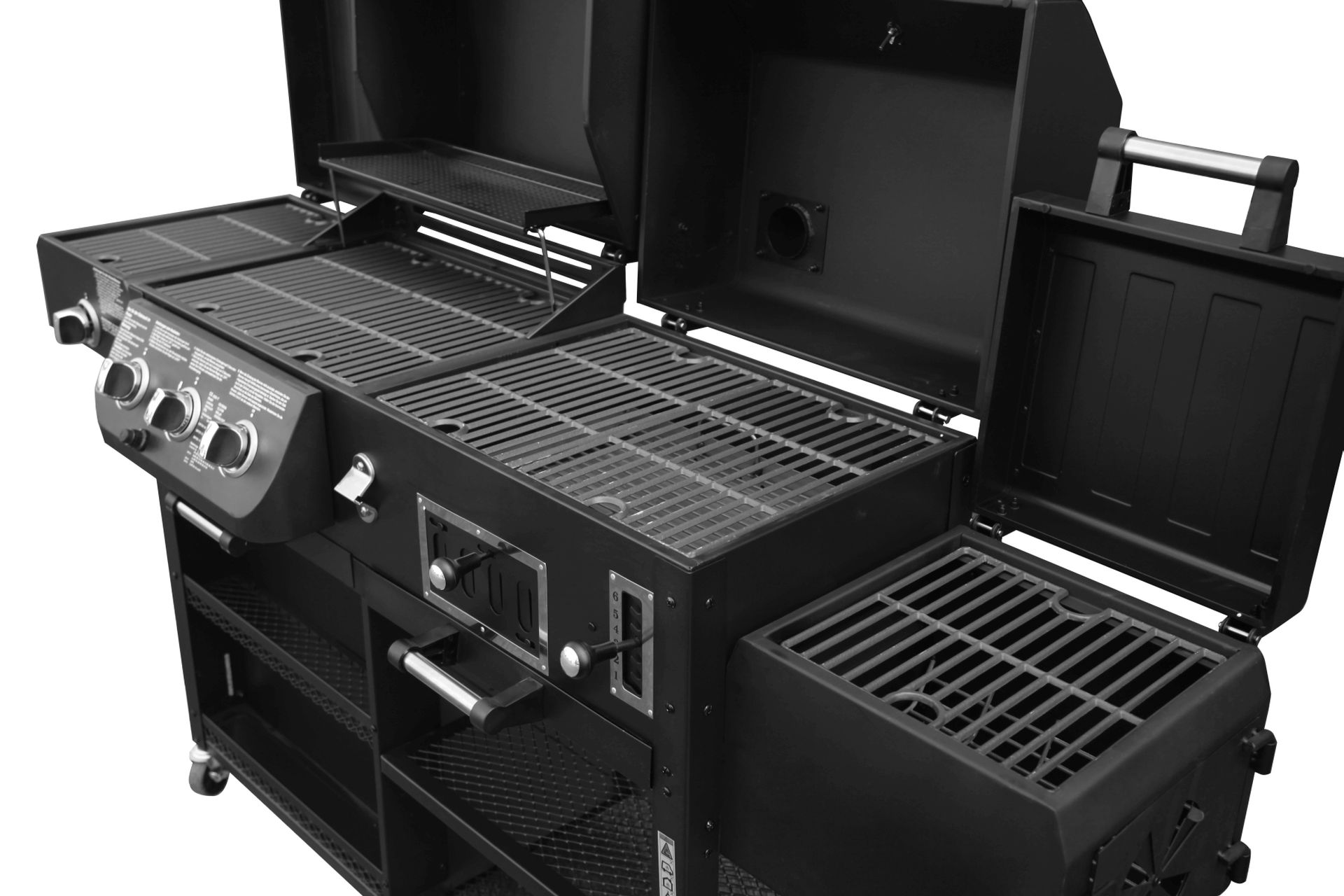 Ein schwarzer Grill mit mehreren Kochflächen, einem Seitenbrenner und Ablagen.