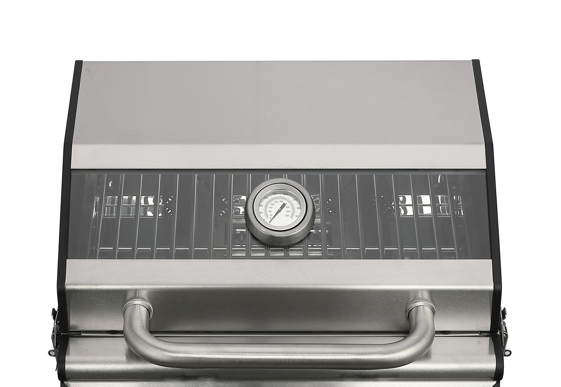 Draufsicht auf einen Edelstahlgrill mit Thermometer und Griff. Weißer Hintergrund.