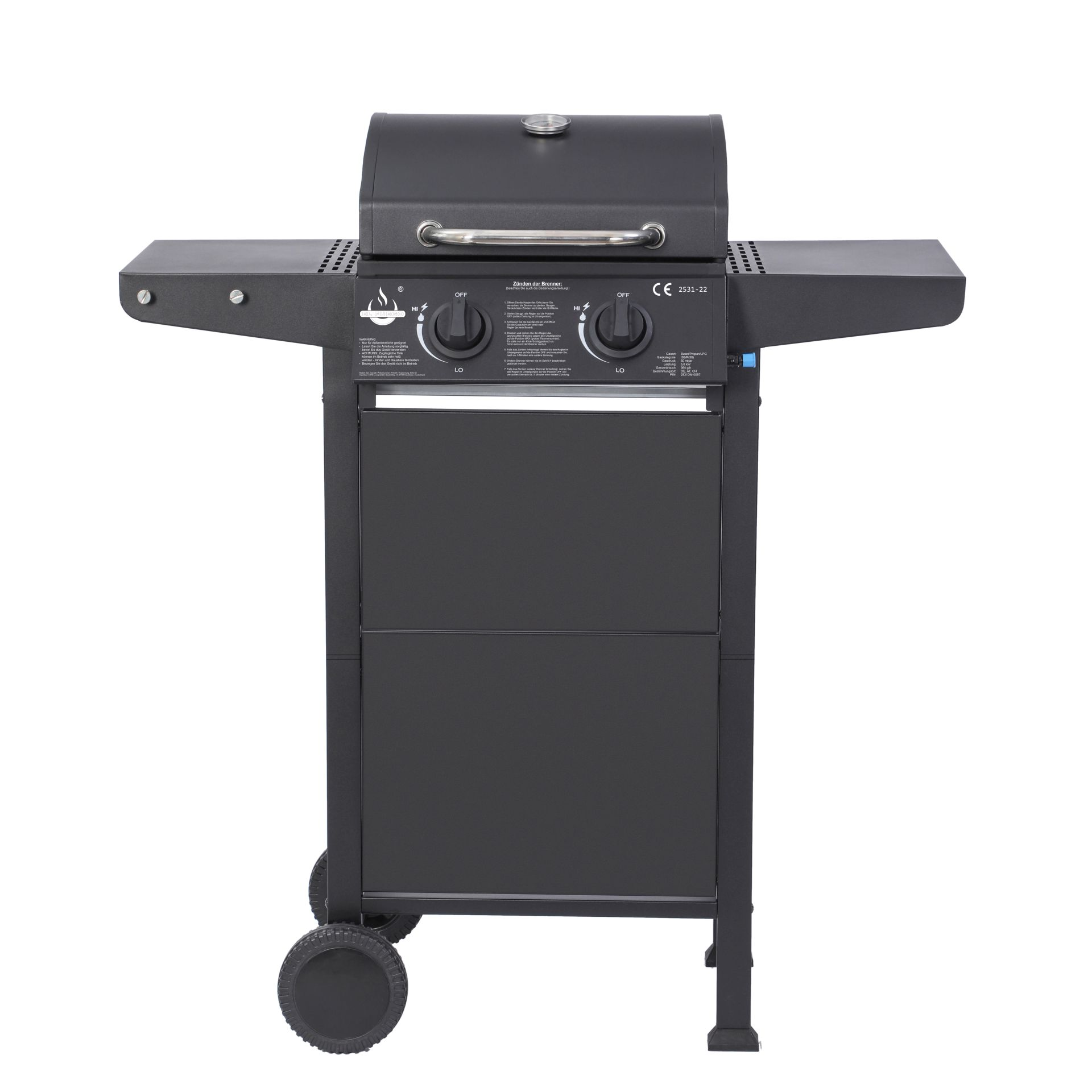 Ein schwarzer Gasgrill auf Rädern, mit zwei Bedienknöpfen und zwei seitlichen Tischen. Weißer Hintergrund.