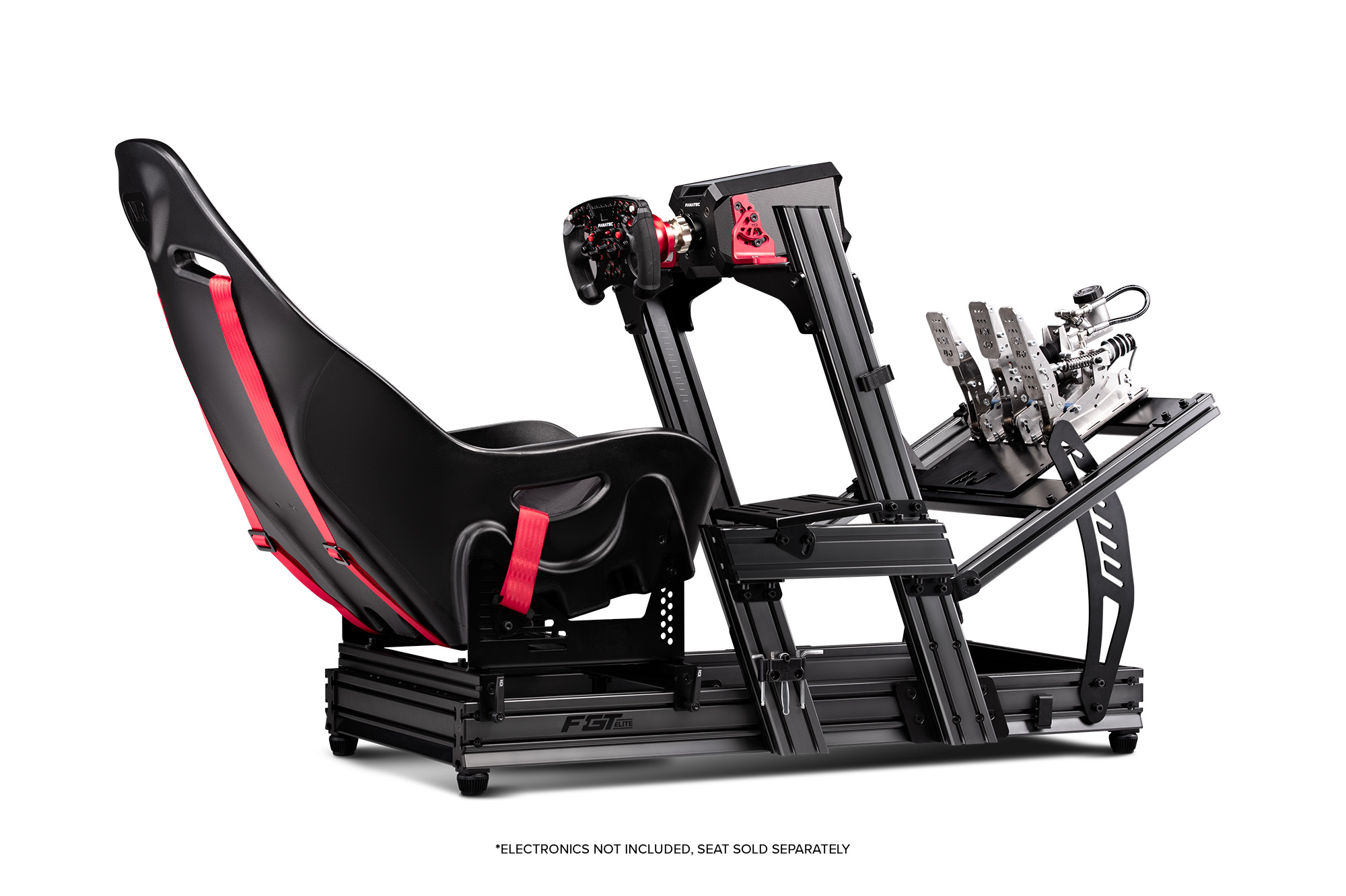 Simulador de carreras negro con asiento rojo, volante y pedales. Electrónica no incluida.