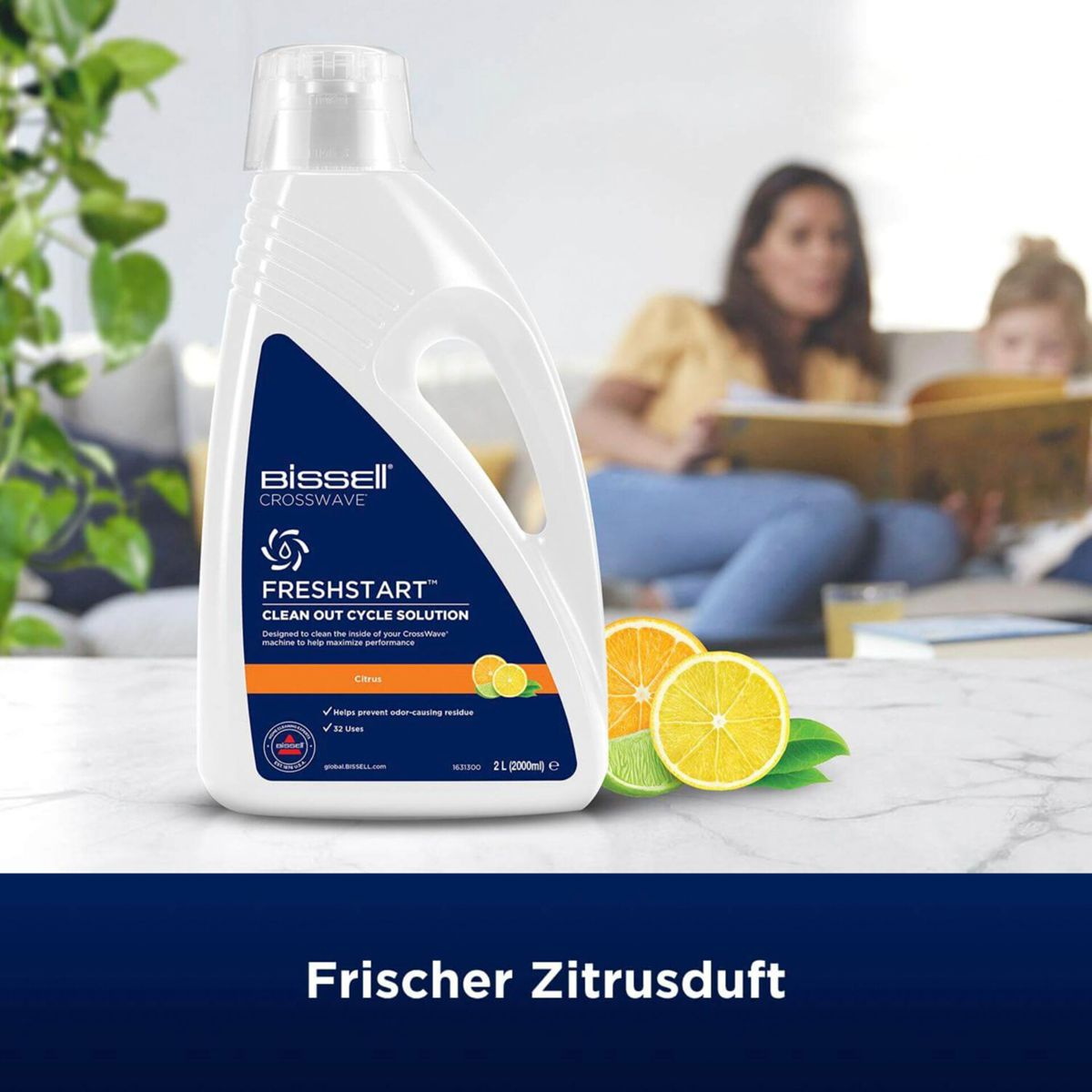 Bottiglia di soluzione detergente Bissell Crosswave Freshstart con agrumi.