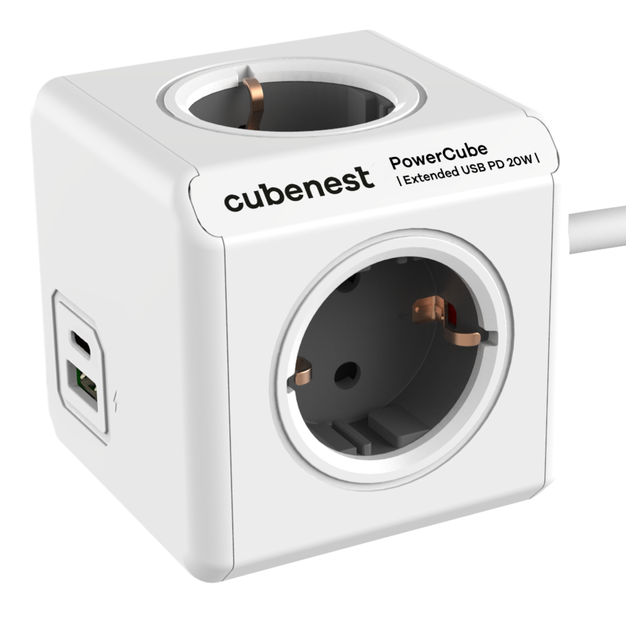 Weißer Würfel-Netzadapter mit drei Steckdosen und einem USB-C-Anschluss.