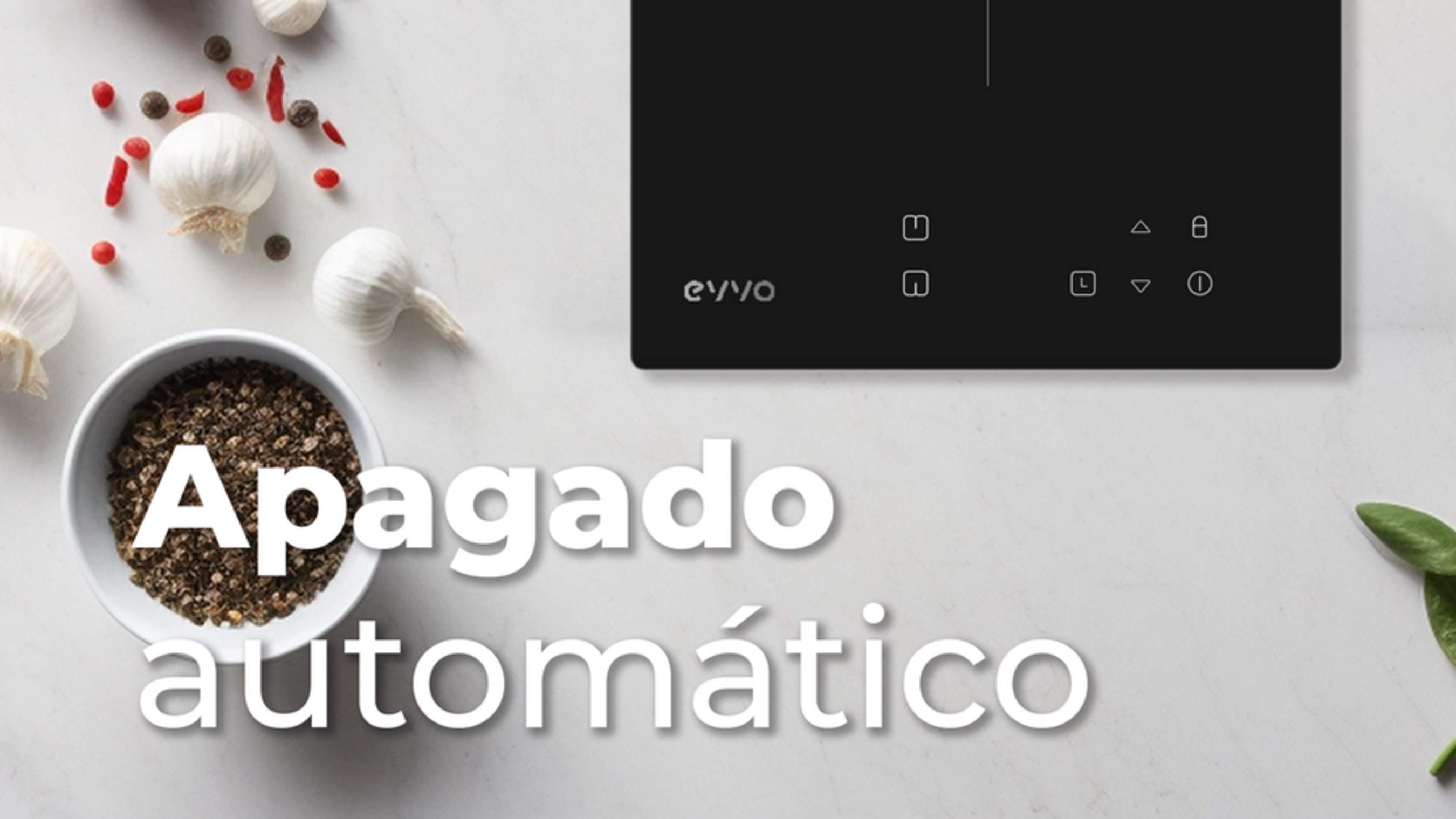 Una placa de inducción con controles y texto "Apagado automático" (Apagado automático).