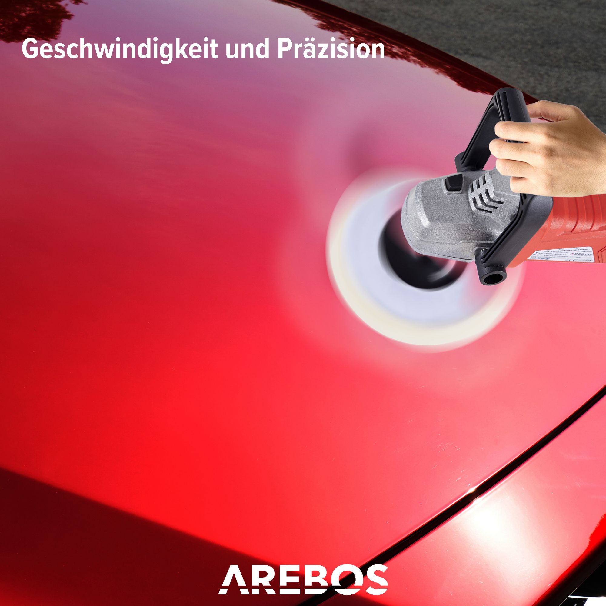 Rotes Auto wird mit einer rotierenden Maschine poliert, Text: Geschwindigkeit und Präzision.