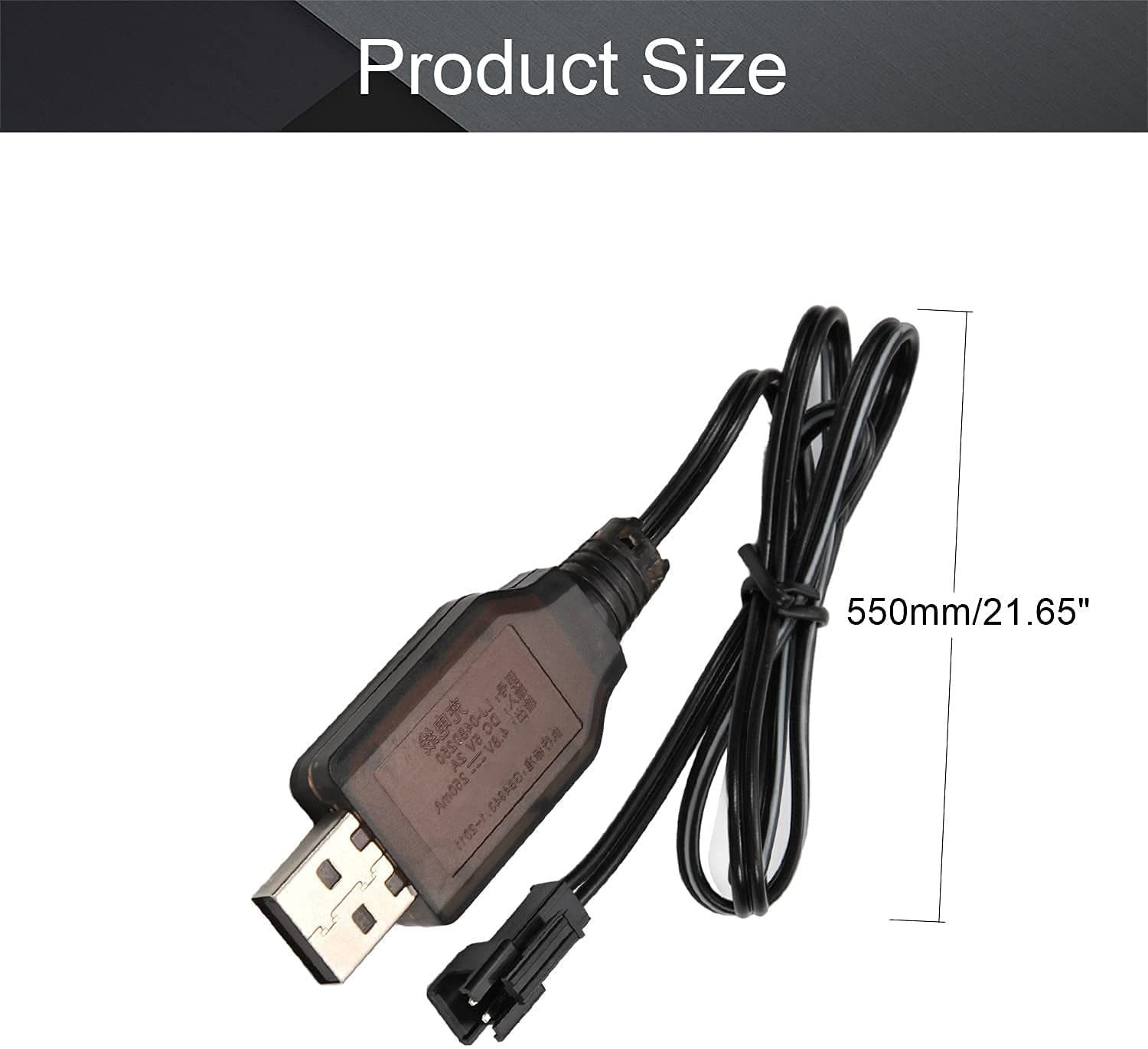 Ein schwarzes USB-Ladekabel mit einem Stecker und einem USB-Anschluss. 550 mm/21,65" Etikett.