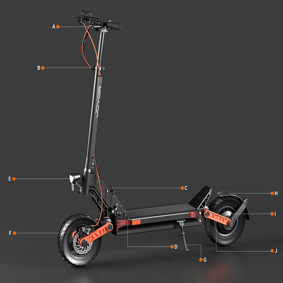 Schwarzer Elektroroller mit orangefarbenen Akzenten. Merkmale sind Lichter, Räder und ein Ständer.