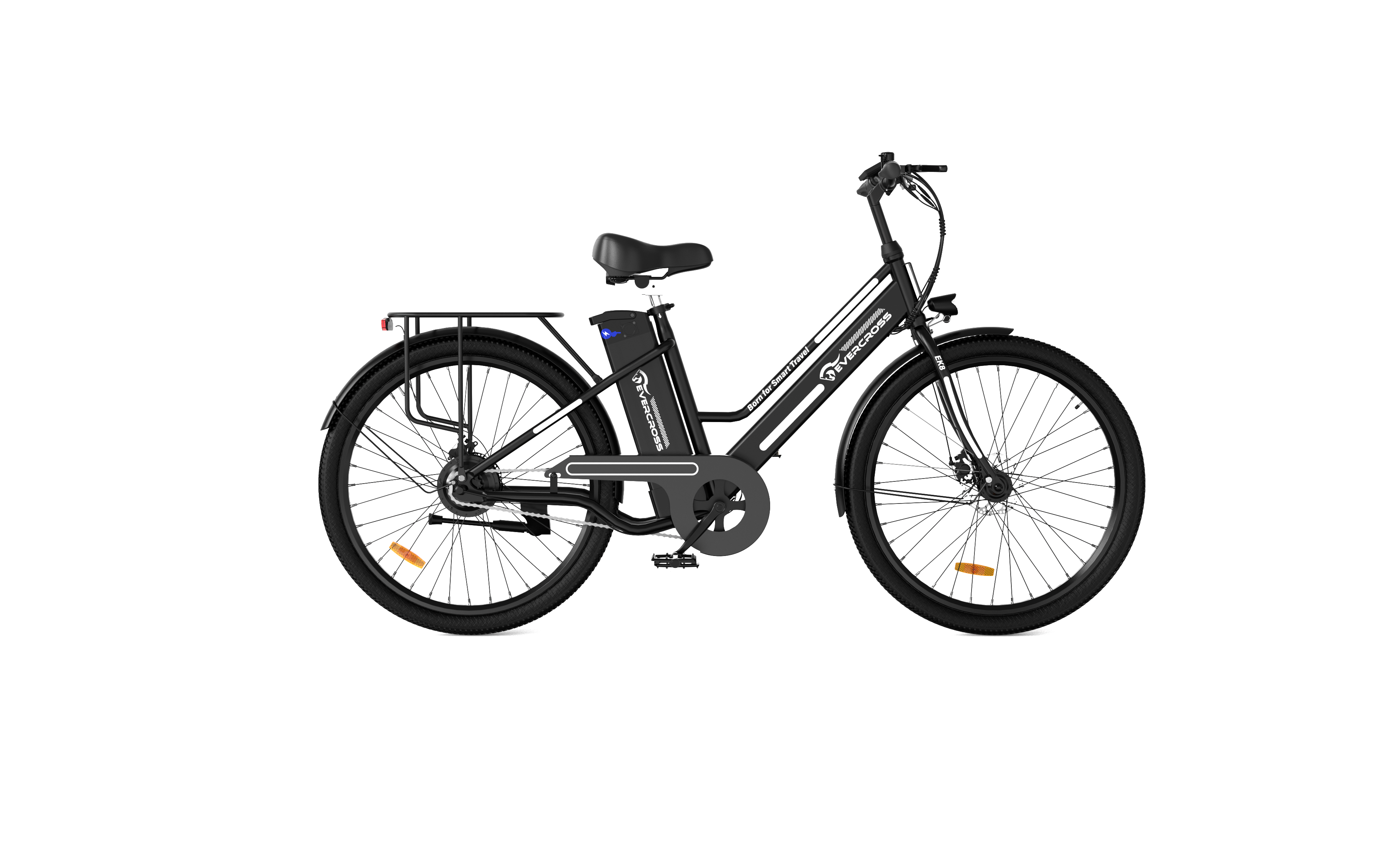 Schwarzes Elektrofahrrad vor schwarzem Hintergrund. Das Fahrrad hat einen Gepäckträger und Lichter.