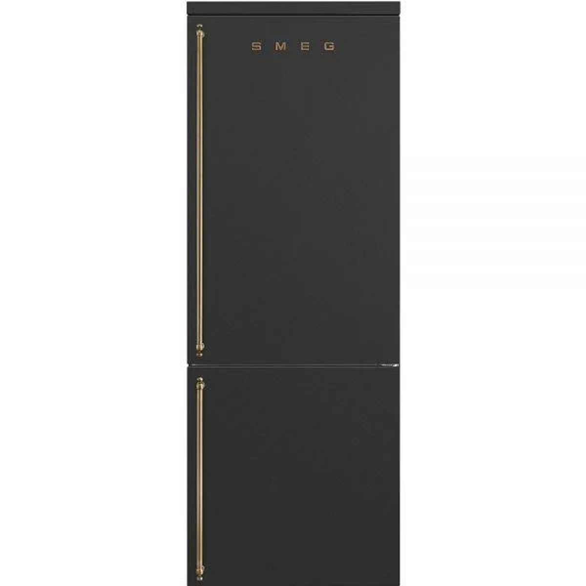Un refrigerador Smeg negro, diseño de dos puertas, con manijas doradas y el nombre de la marca en la parte superior.