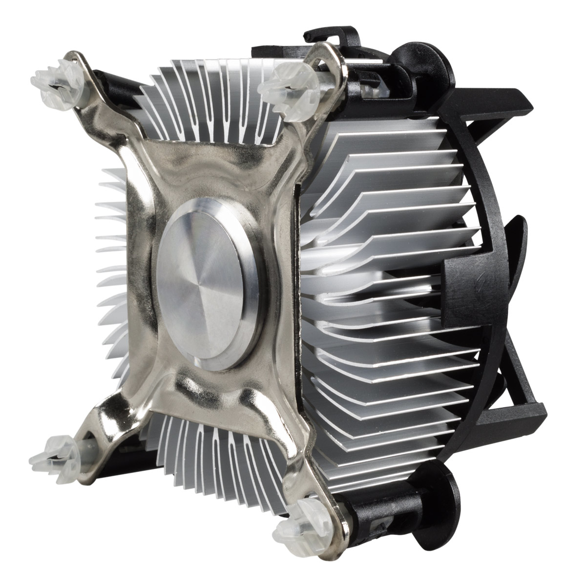 Chłodzenie procesora ze srebrnymi żeberkami i czarnym wentylatorem. Widok z bliska na system chłodzenia.