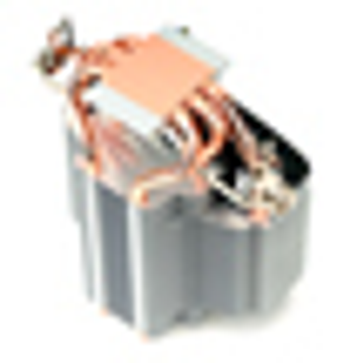 Rozmyte zdjęcie chłodnicy procesora z miedzianymi rurkami cieplnymi i szarą podstawą.