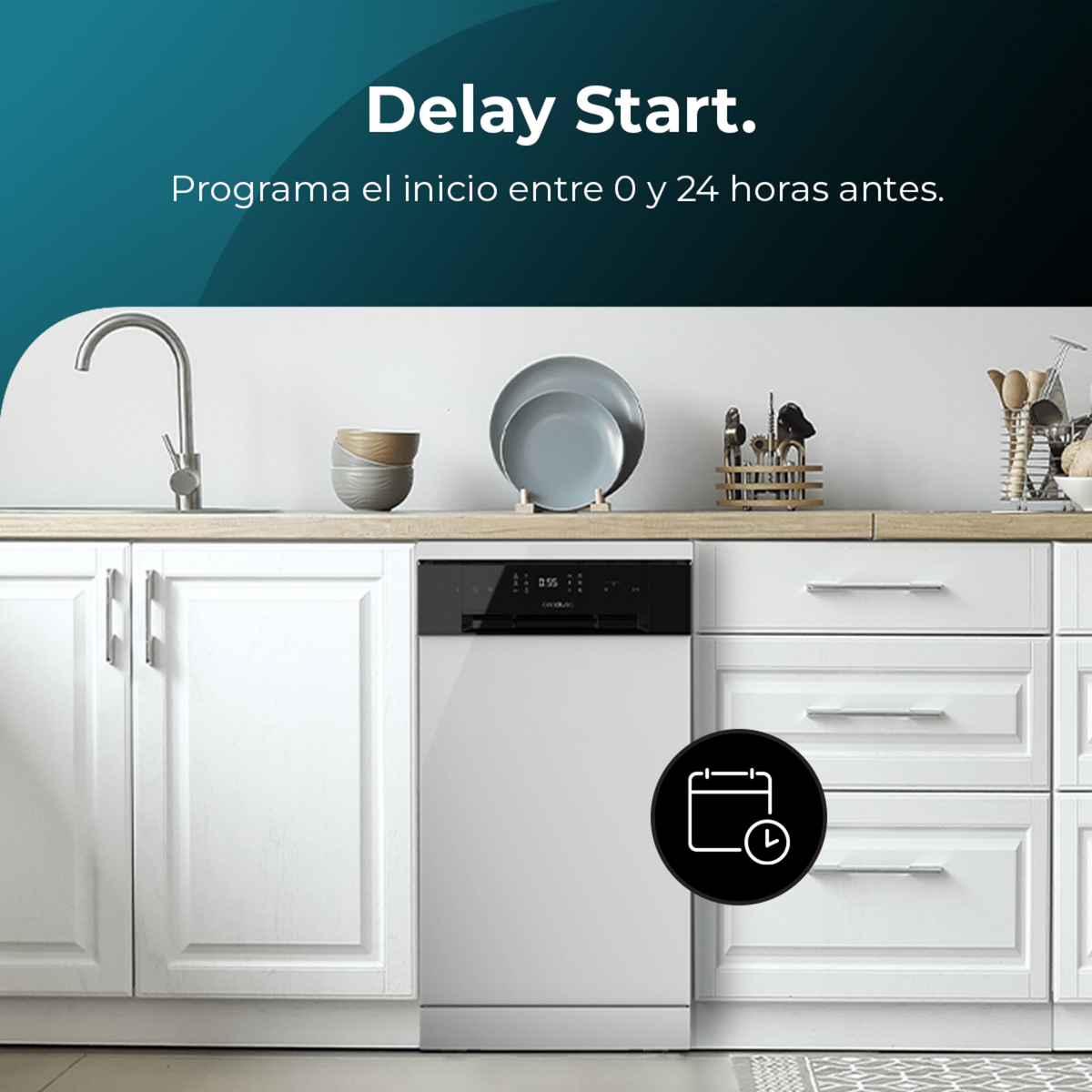 Una lavastoviglie bianca in una cucina. Il testo 'Delay Start' è visibile.