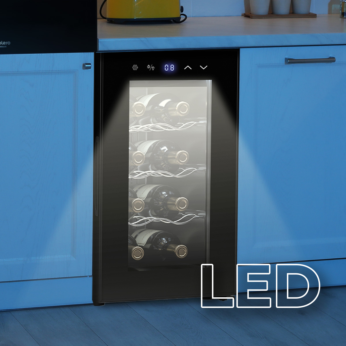 Chłodziarka do wina z butelkami, podświetlana diodami LED i niebieskimi szafkami.