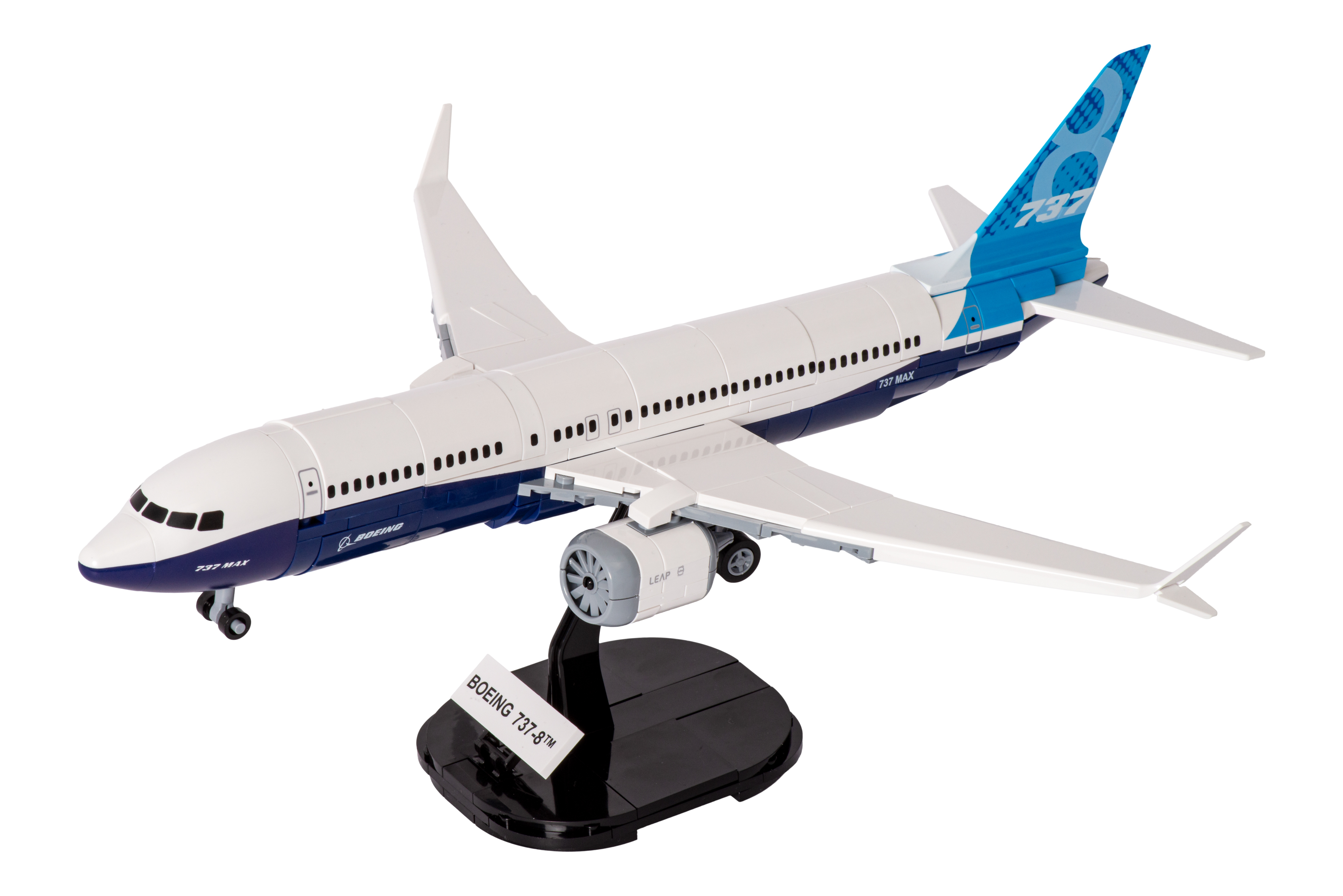 Model samolotu Lego Boeing 737-8 na stojaku.