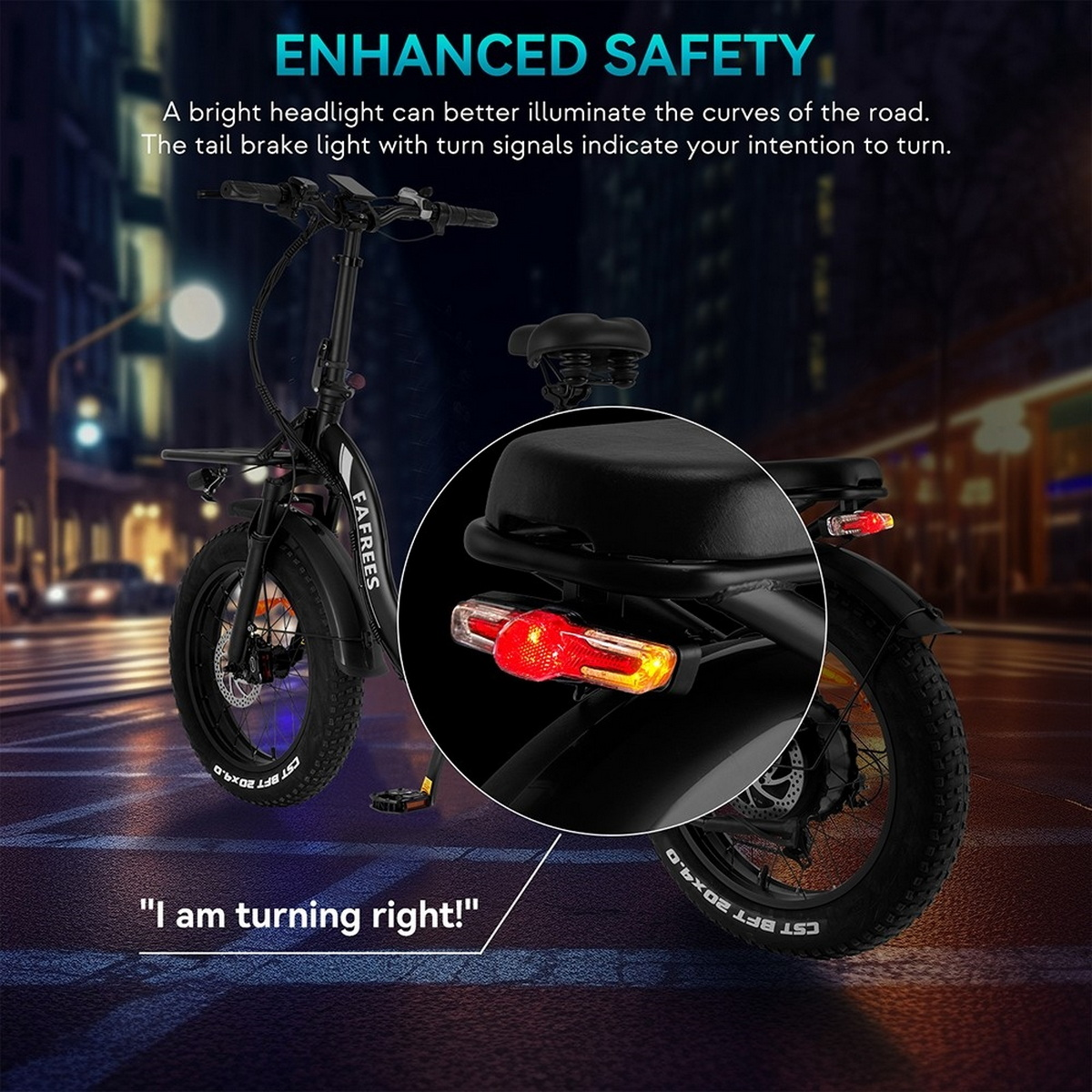 Schwarzes Elektrofahrrad bei Nacht, Rücklichter an, Text: „Ich biege rechts ab!“. 