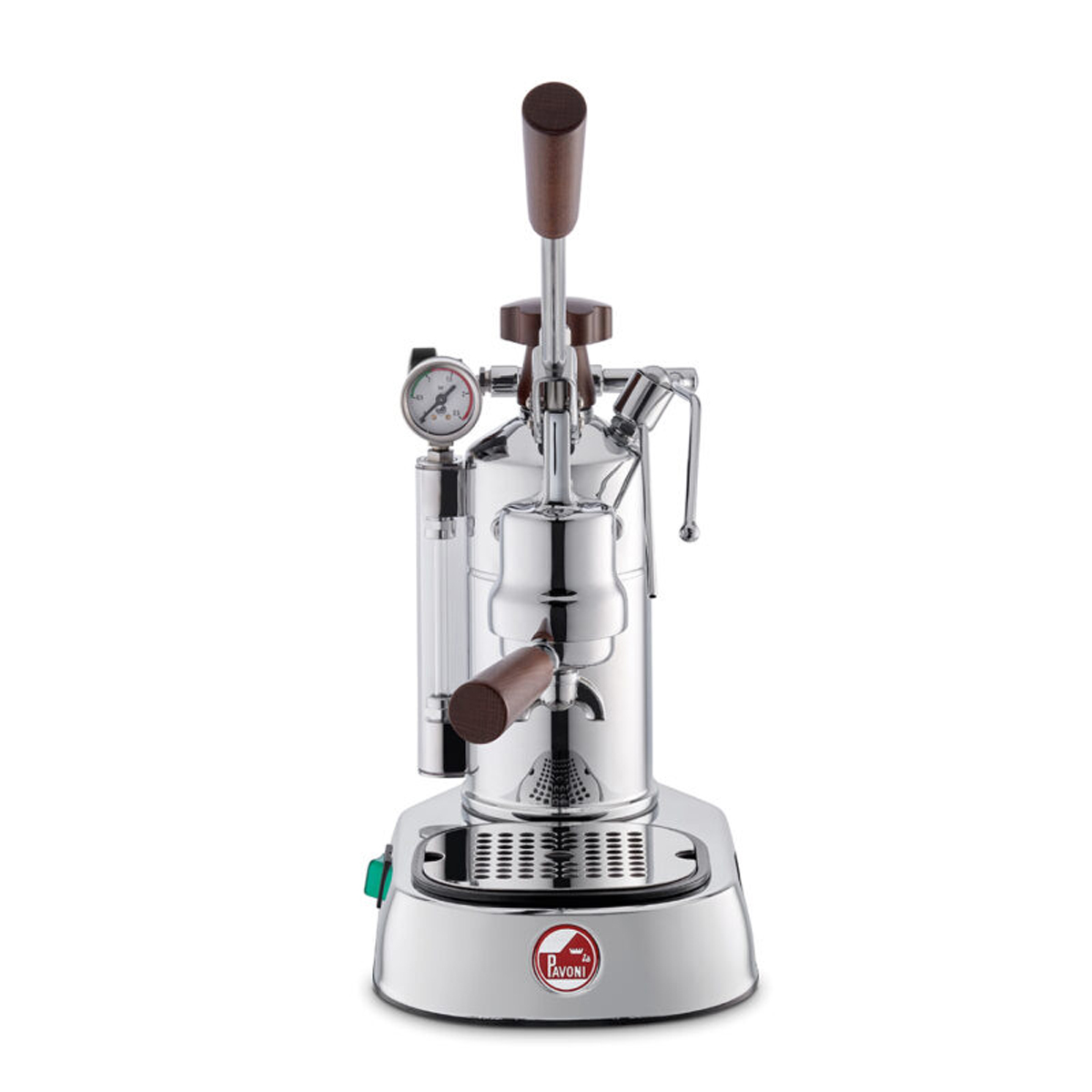 Eine Espressomaschine. Sie ist silberfarben mit Holzgriffen und einem Manometer. Der Markenname steht auf der Basis.