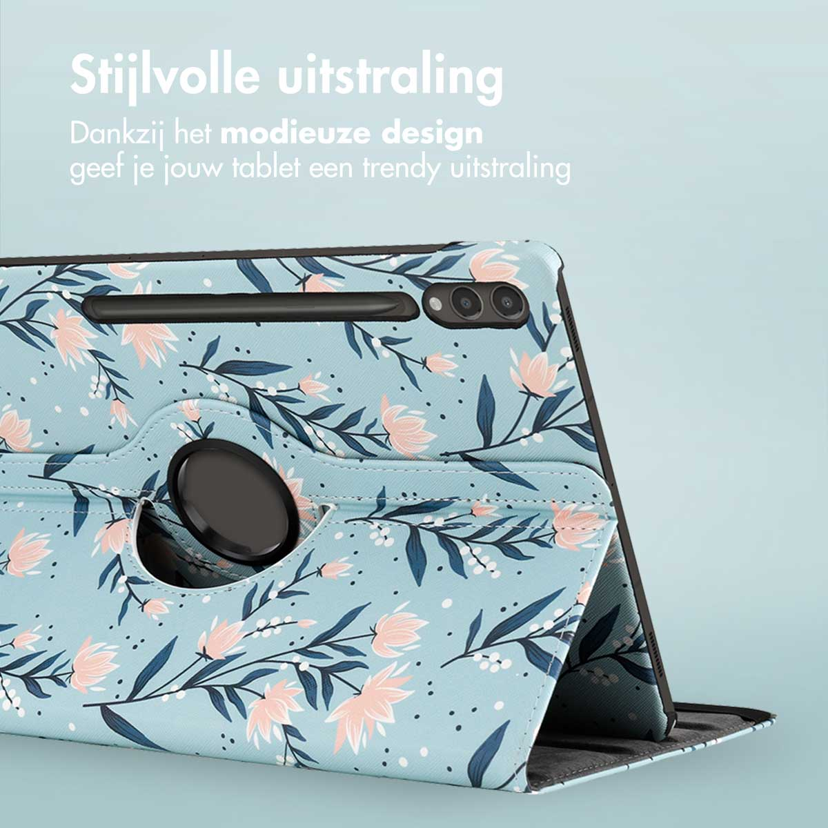 Tablethoes met bloemenprint op een blauwe achtergrond. De hoes is open. Het Apple-logo is zichtbaar.